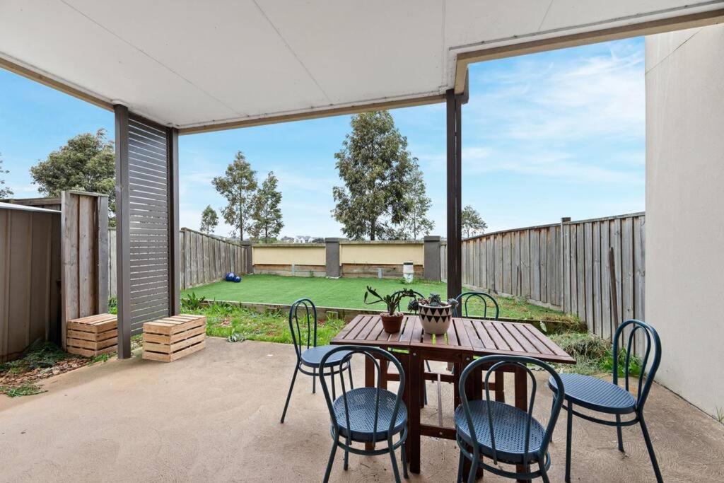 4Br golf Townhouse in POINT COOK