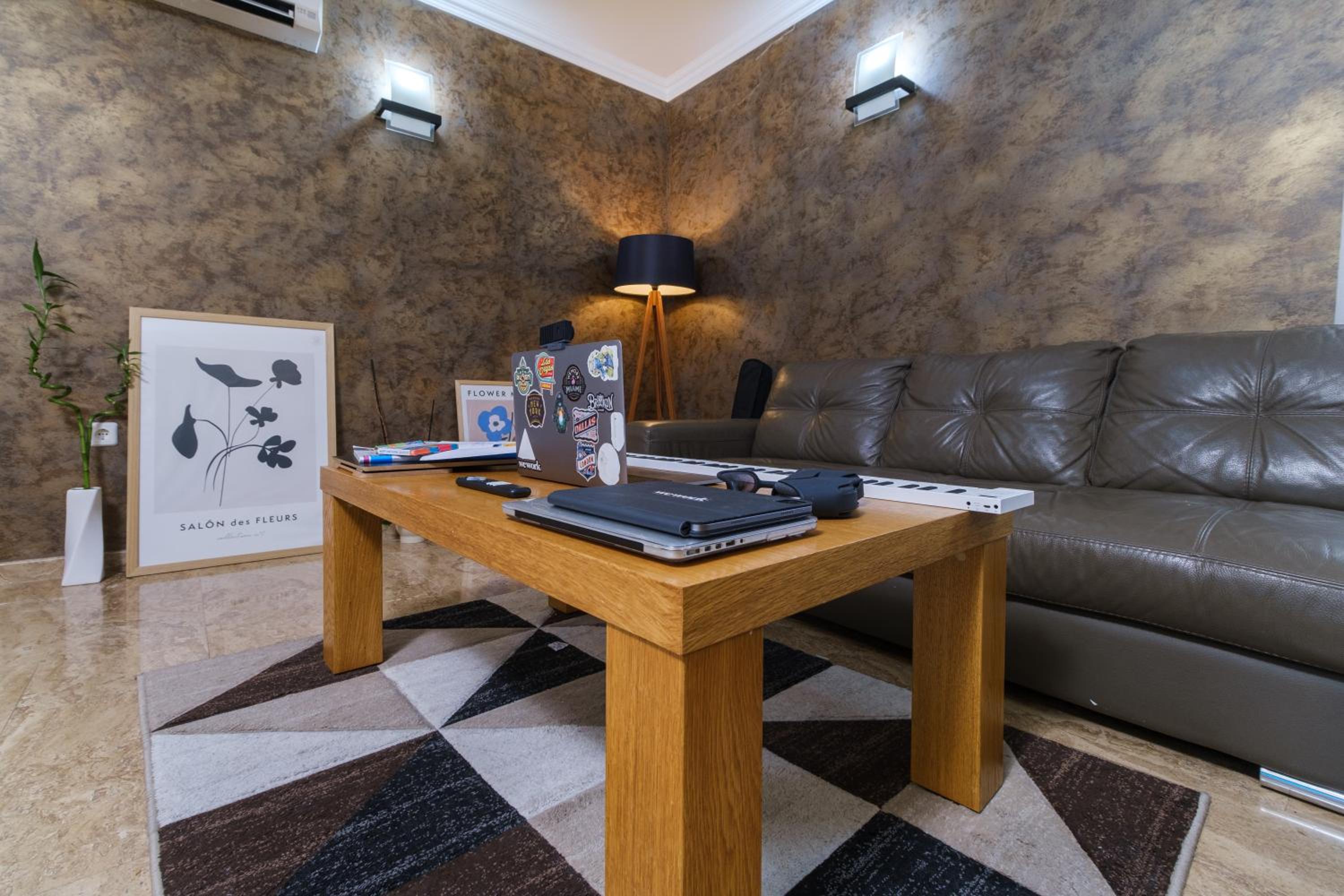 Serene Luxury Retreat Near Kapana