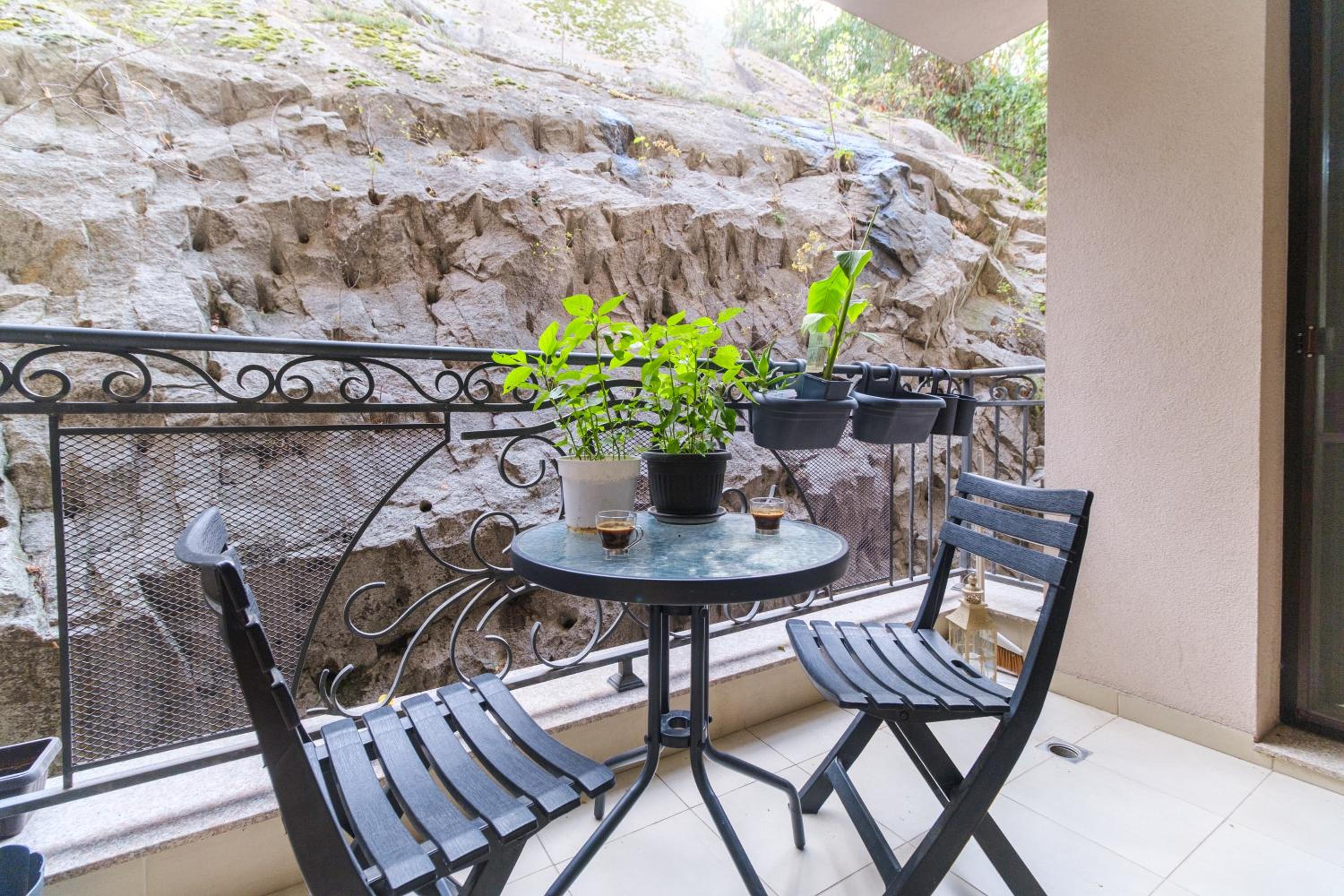 Serene Luxury Retreat Near Kapana