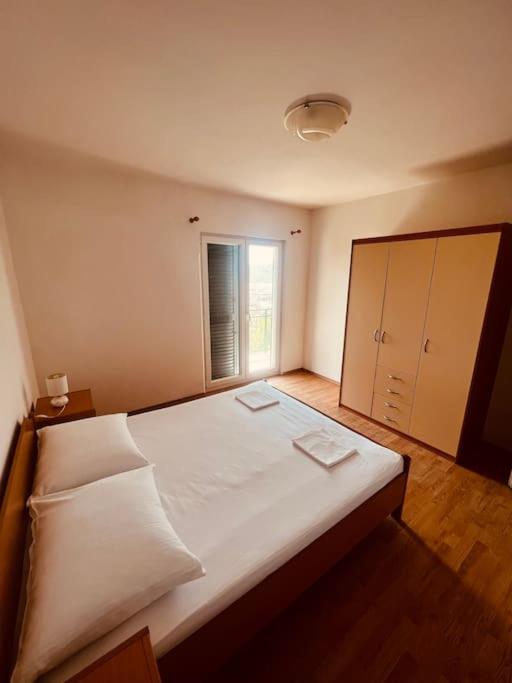 spacious apartment with view view 5
