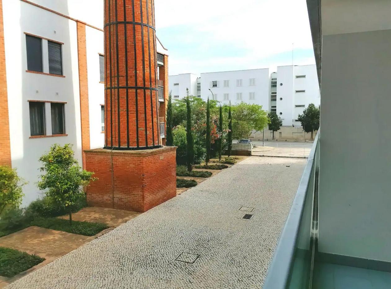 Fábrica Lagos - Meia Praia Flat T1 view 4