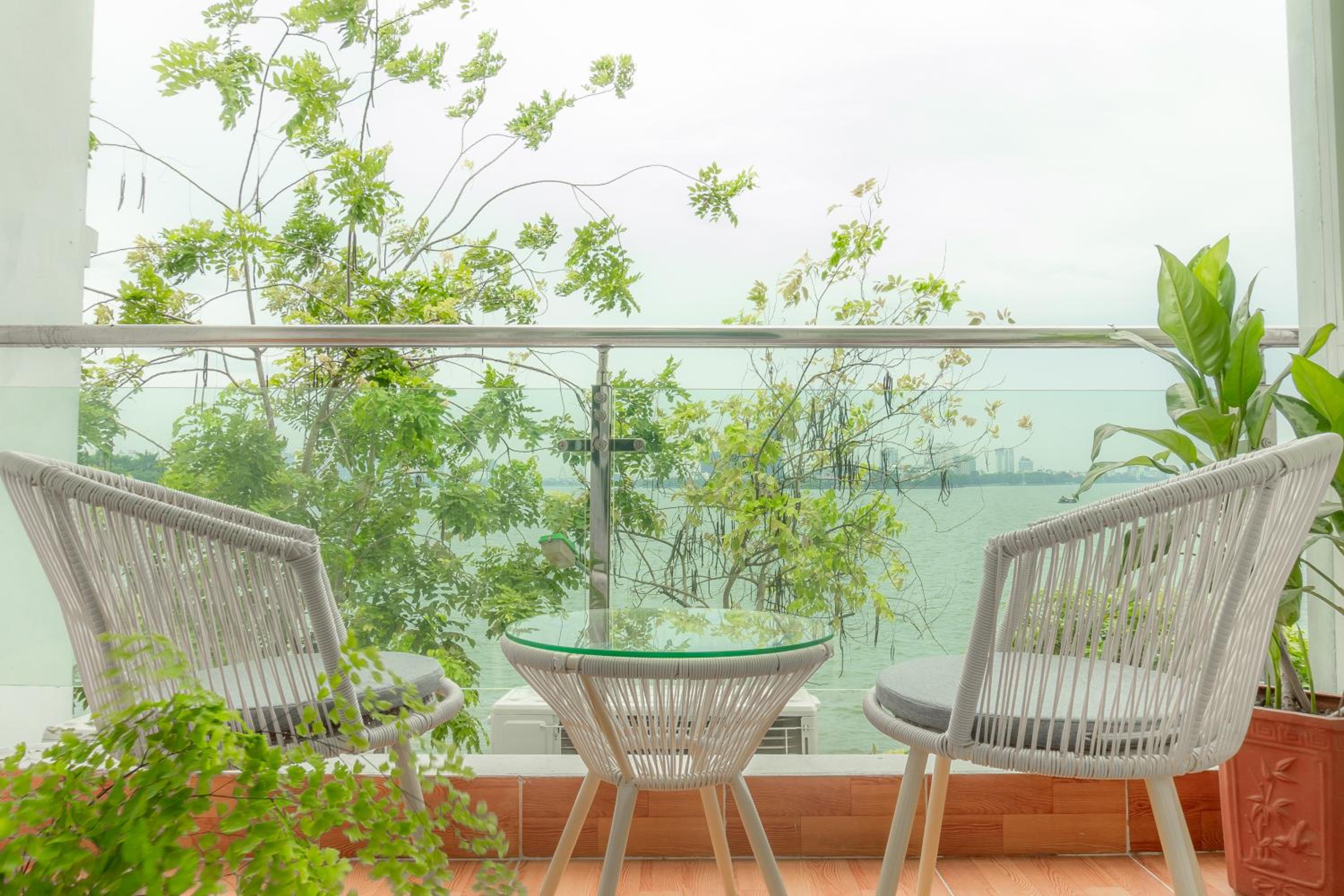 Hà Thành Stay - Westlake Apartment