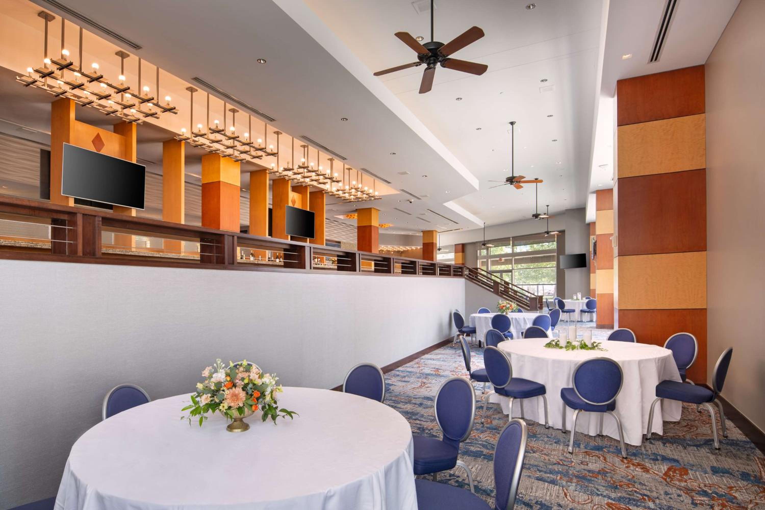 Hilton Baltimore Inner Harbor - Property Image 29