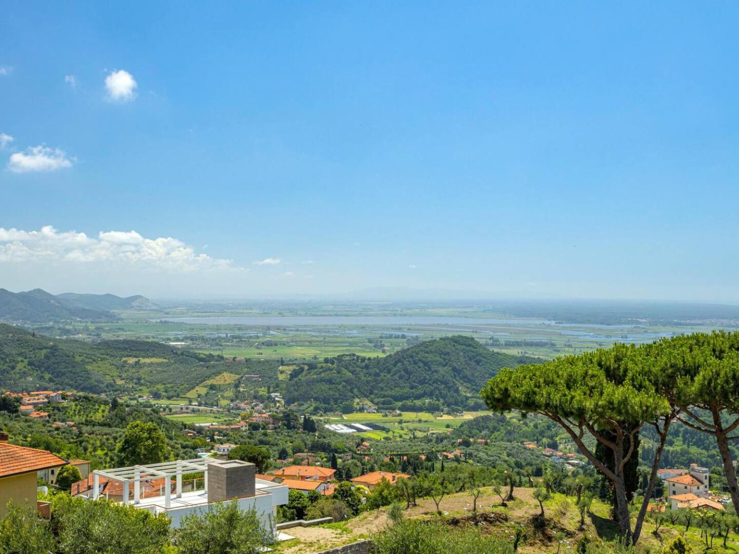 Villa Lo Zilloro by Nicola Real Estate