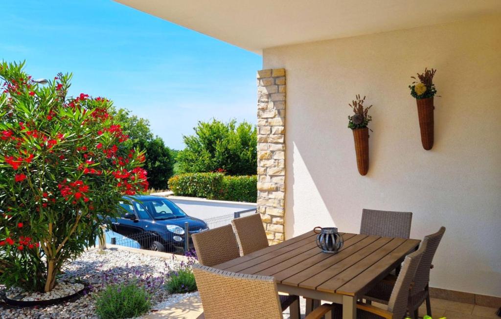 Beautiful Villa Piccolo Paradiso in Novigrad