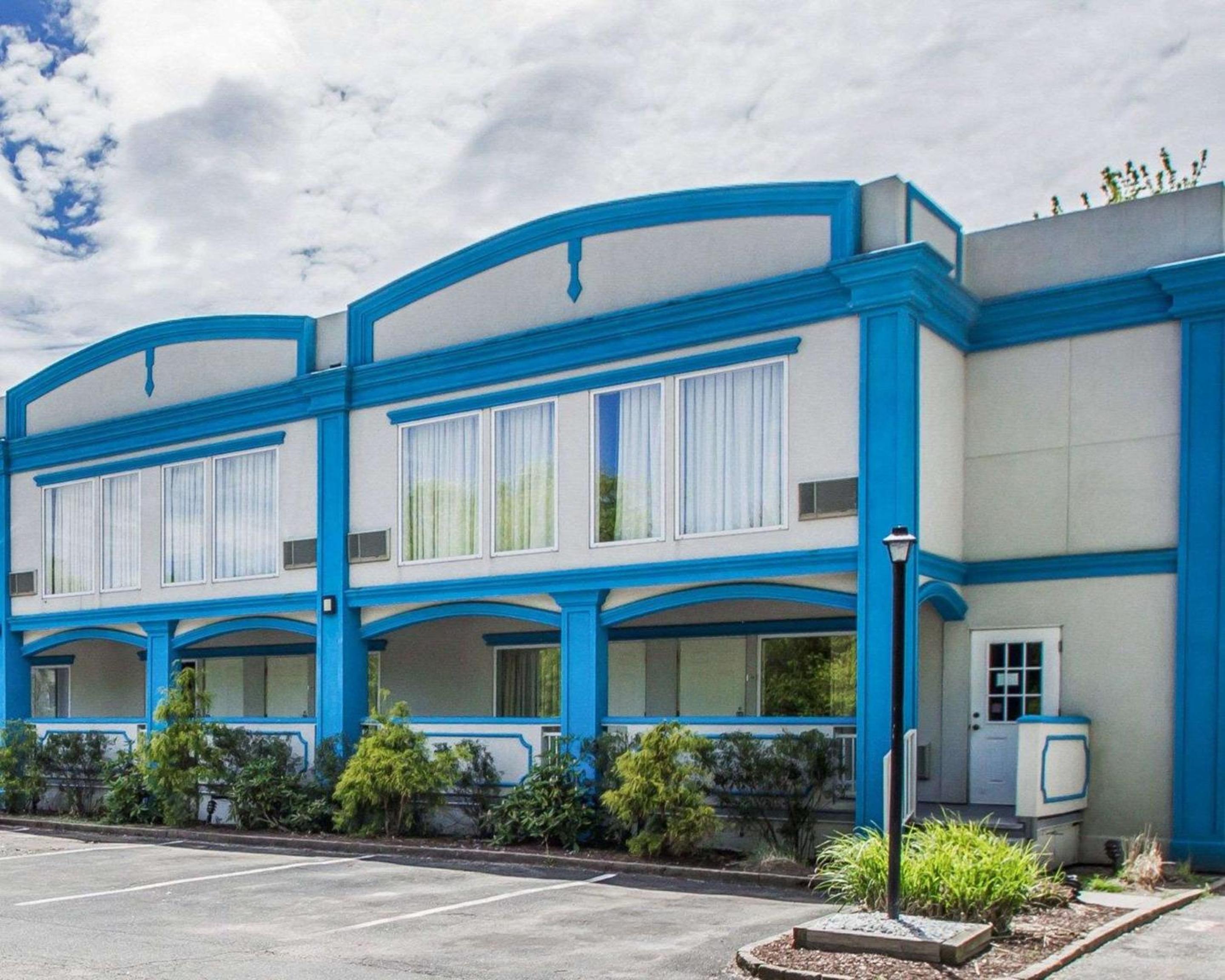 Econo Lodge Inn & Suites Old Saybrook - Westbrook view 3