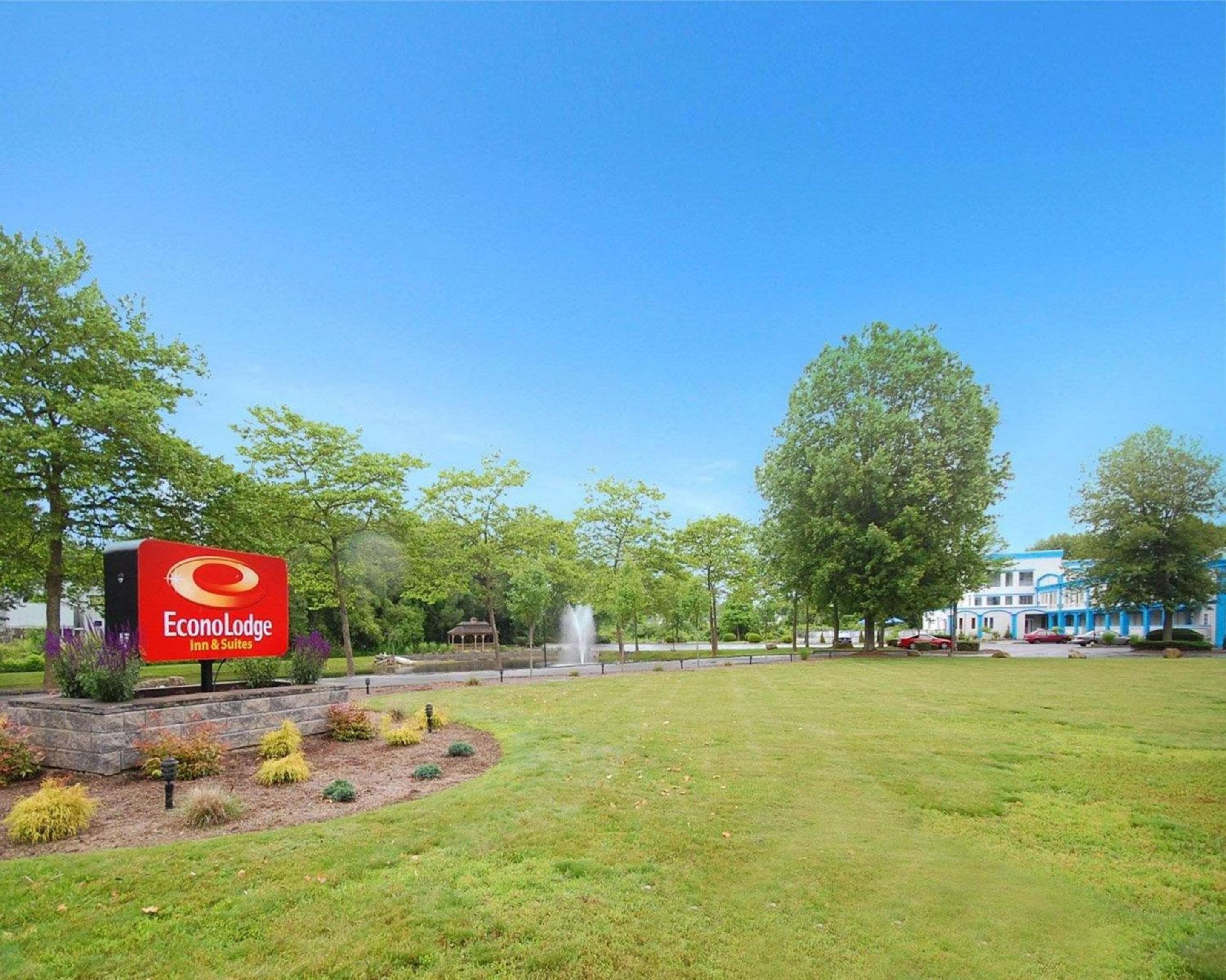 Econo Lodge Inn & Suites Old Saybrook - Westbrook view 4