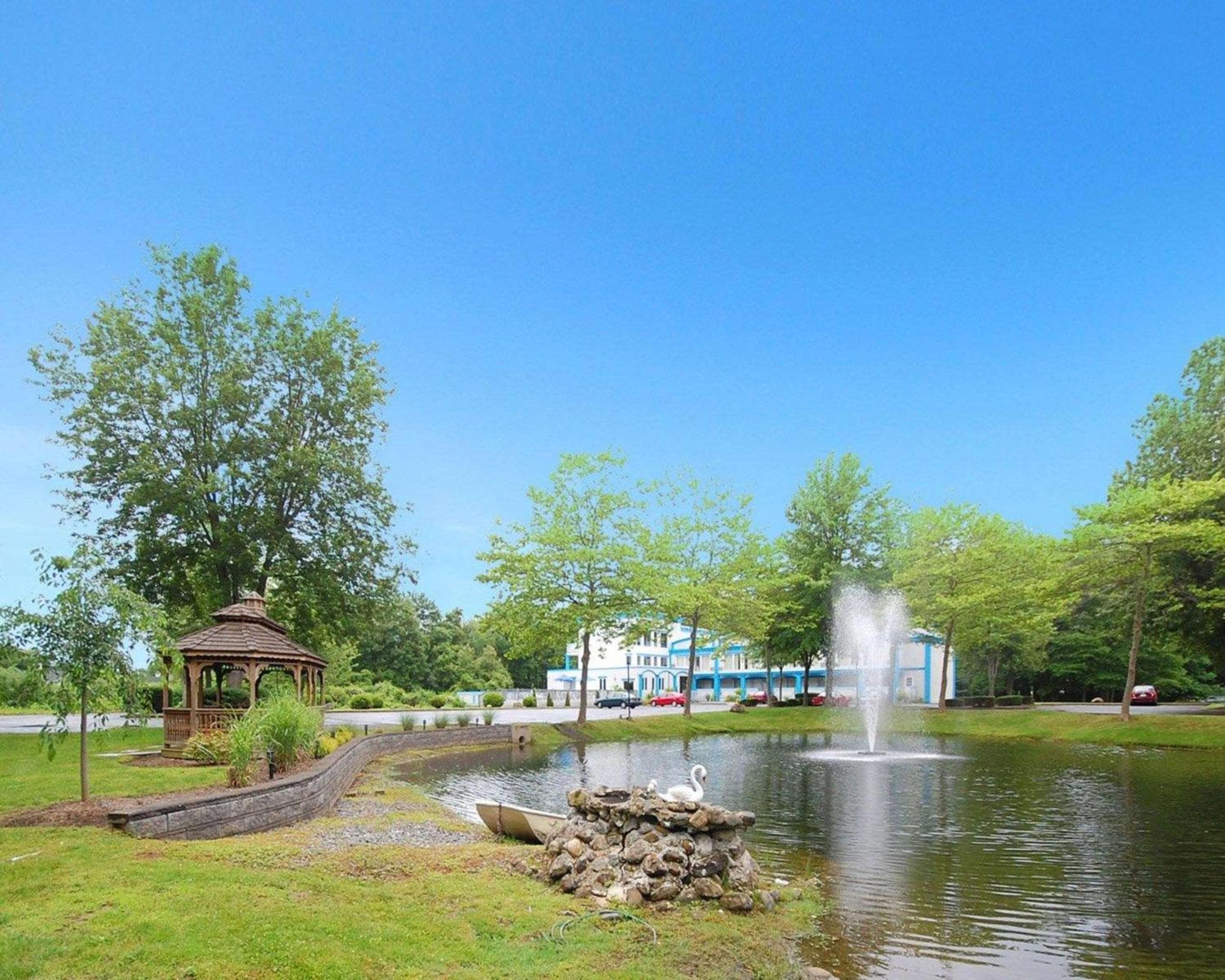 Econo Lodge Inn & Suites Old Saybrook - Westbrook view 5
