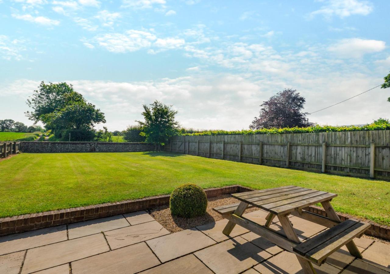 3 Bed in Lower Bodham oc-p29593