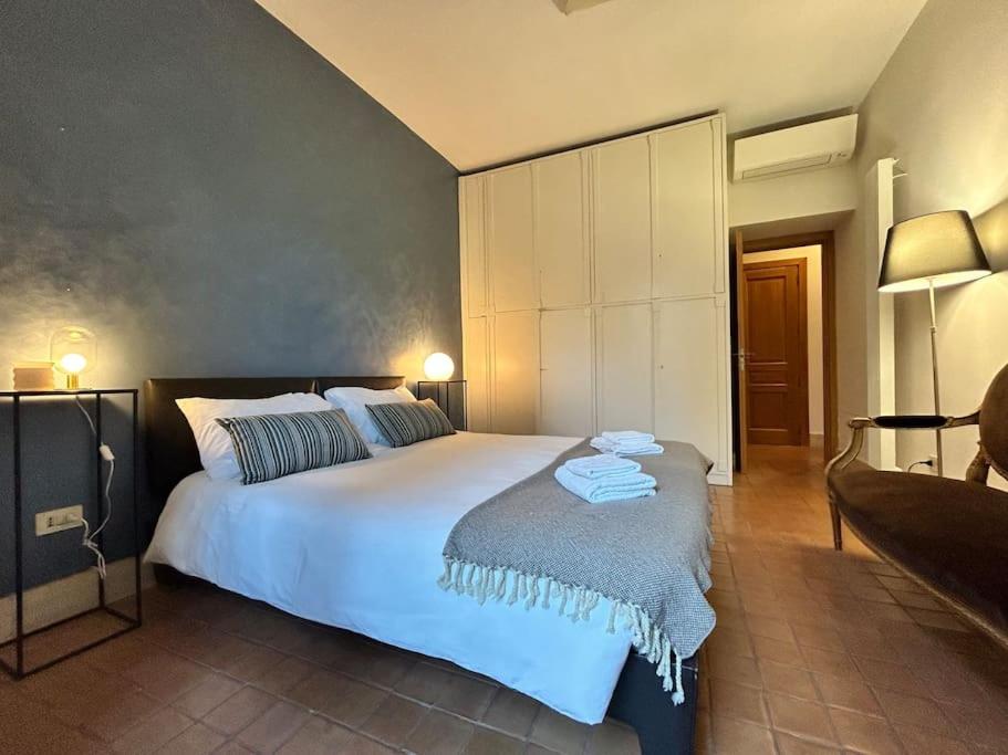 Elegant 3 bedrooms apartment Colosseum - San Giovanni