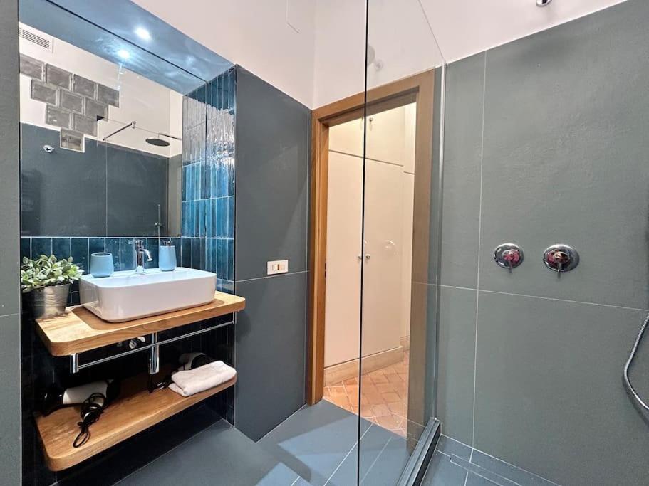 Elegant 3 bedrooms apartment Colosseum - San Giovanni