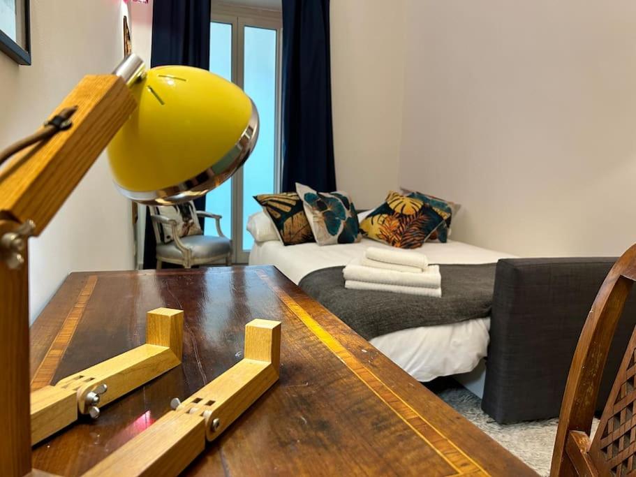 Elegant 3 bedrooms apartment Colosseum - San Giovanni