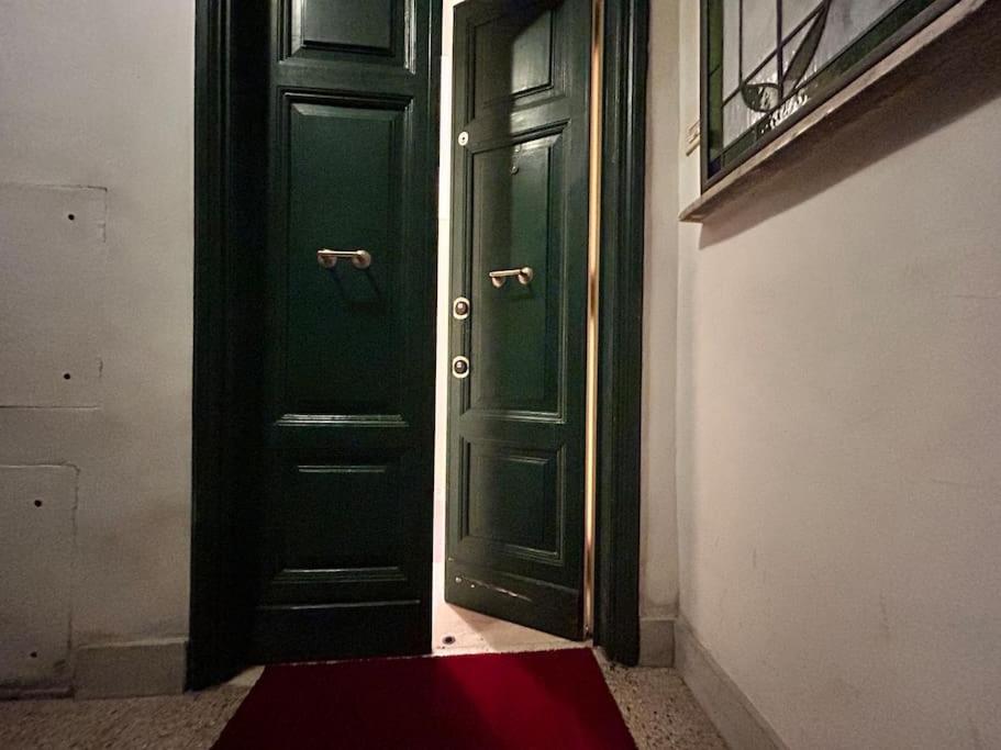 Elegant 3 bedrooms apartment Colosseum - San Giovanni