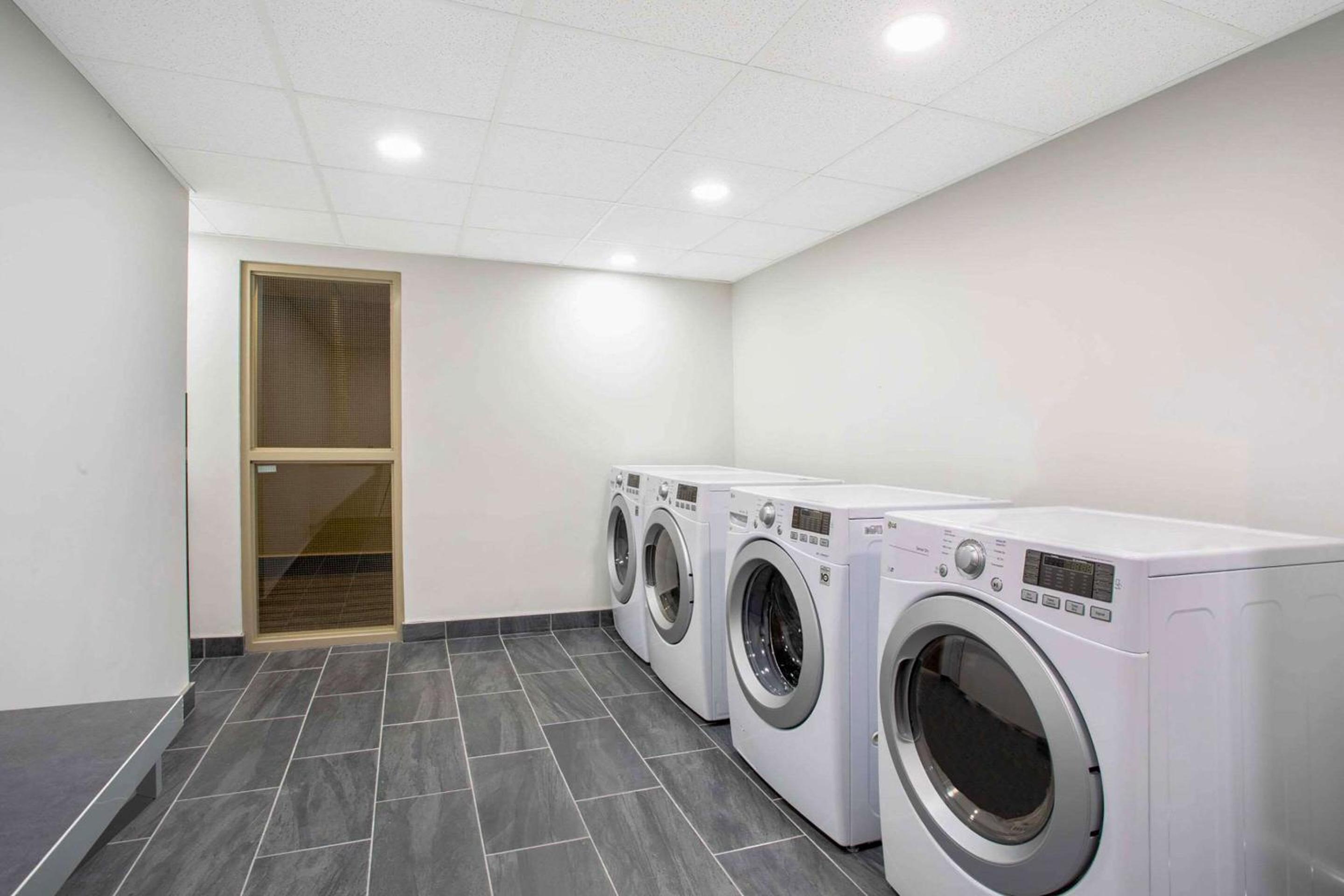 Kingston Vacations - Quality Inn  Conference Centre Kingston Central - Property Image 4