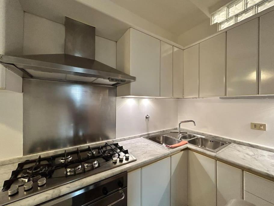 Elegant 3 bedrooms apartment Colosseum - San Giovanni