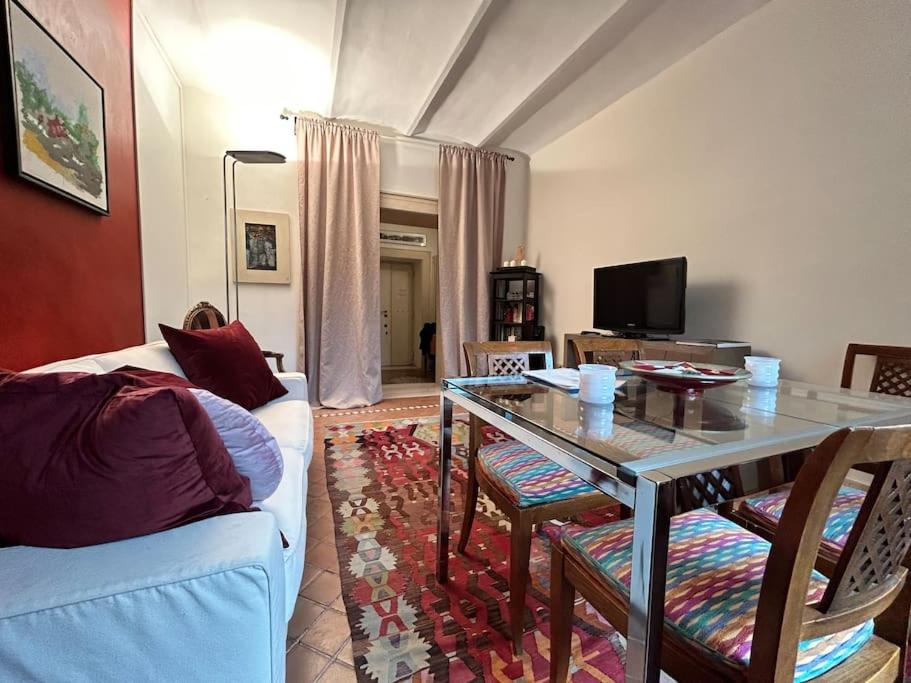 Elegant 3 bedrooms apartment Colosseum - San Giovanni