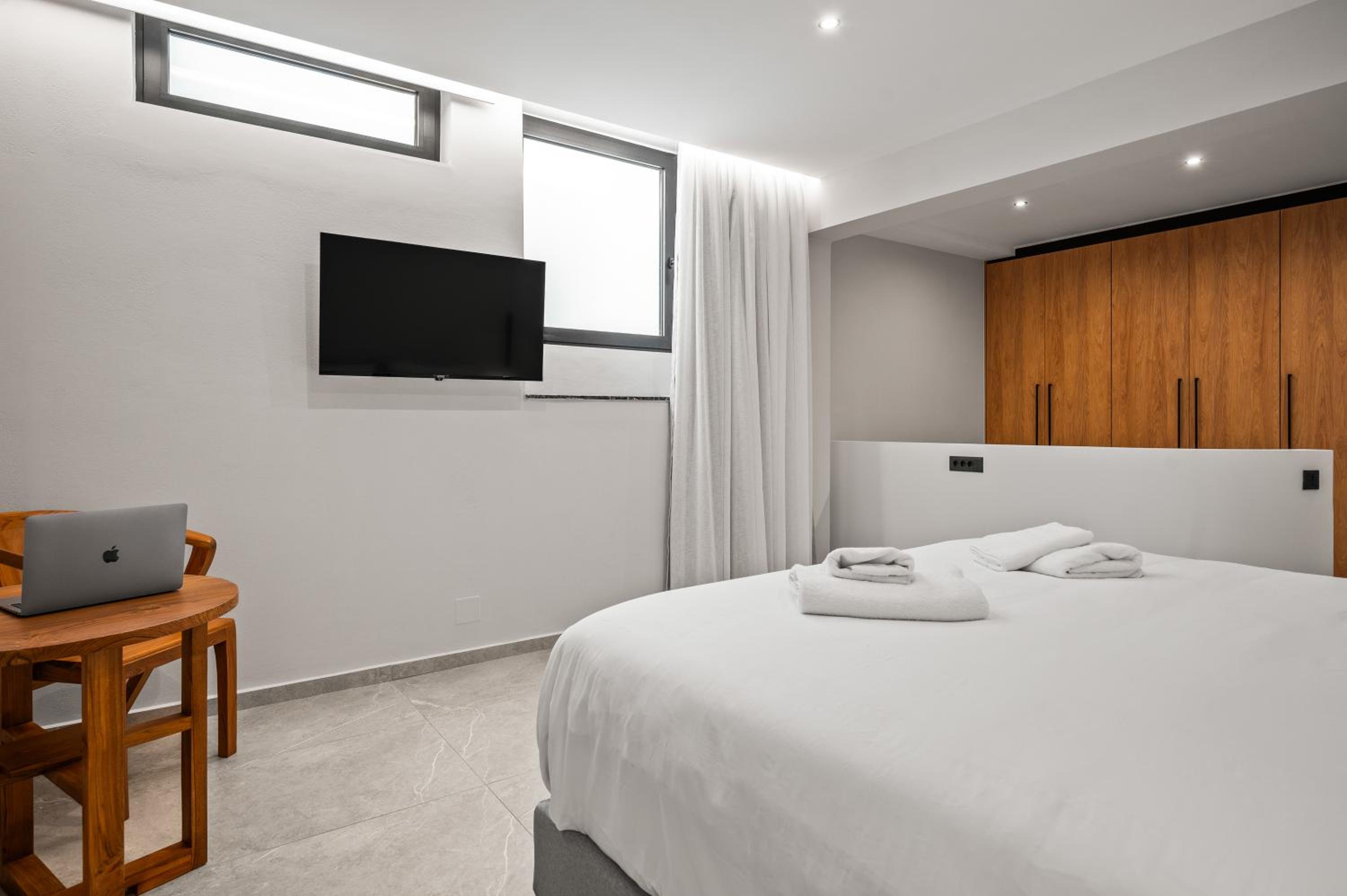 Aetheria & Aura Suites by Temma Villas