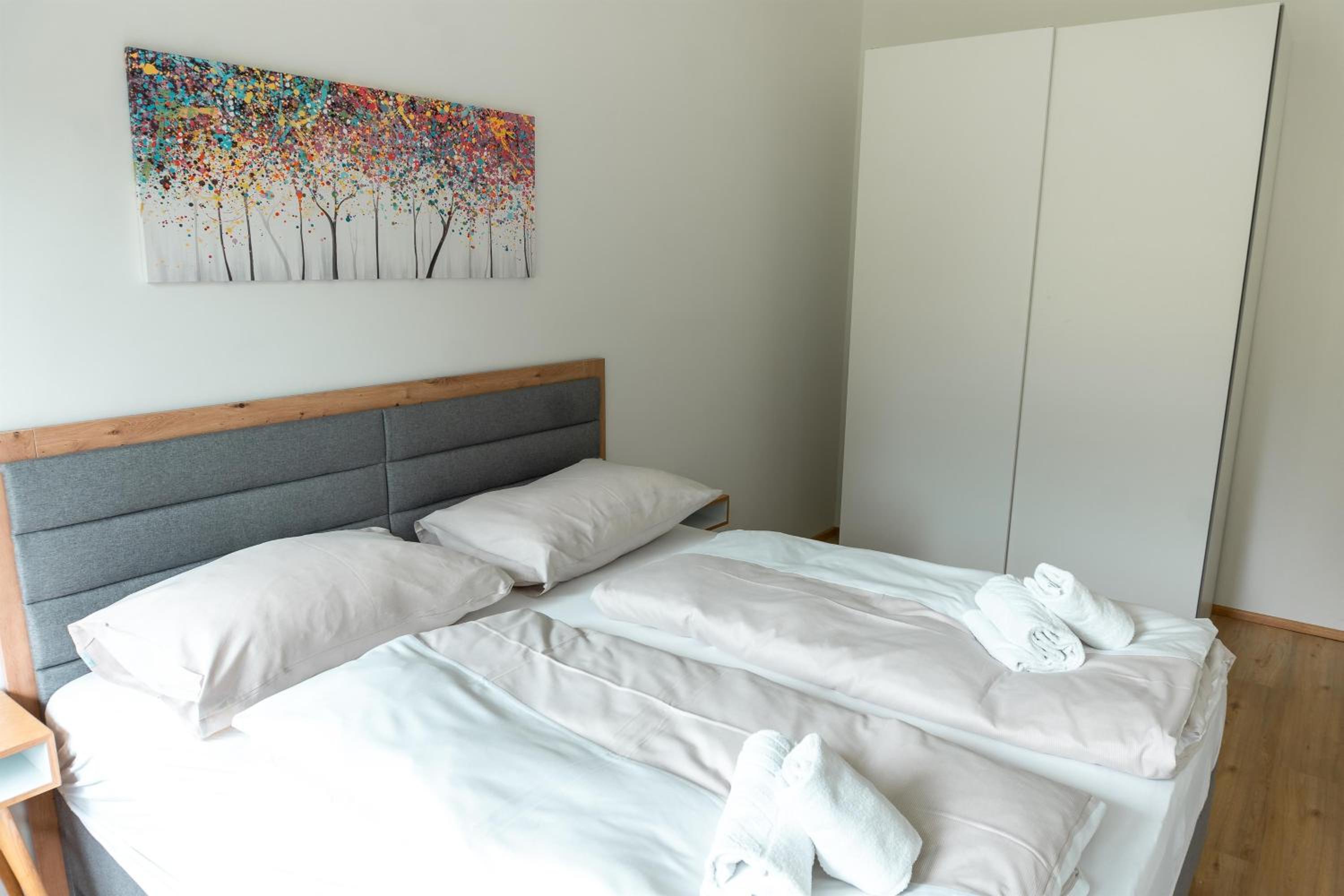 See Appartement Paulis