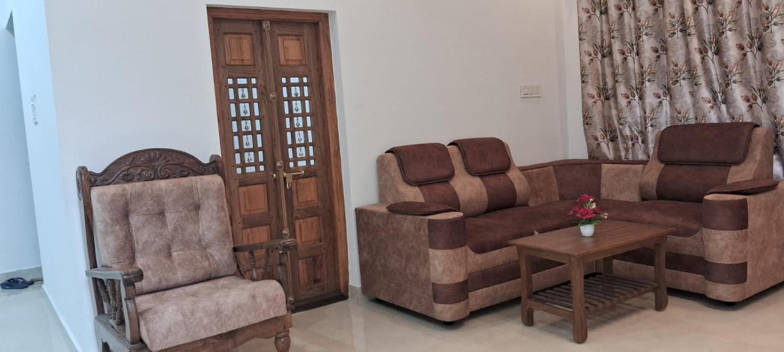Rockland Holidays Ramakkalmettu