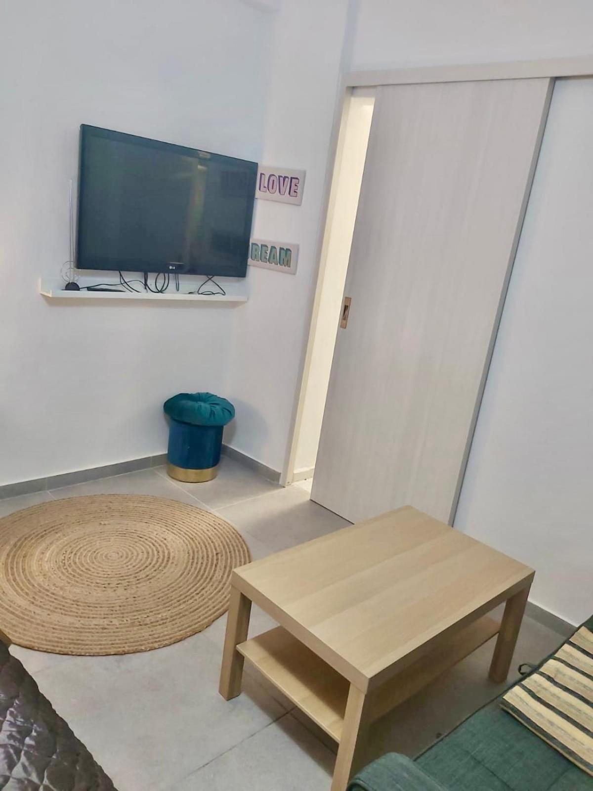 Cozy apartment in Athens center