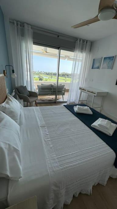 Apartamento con vistas al mar en Playa Granada