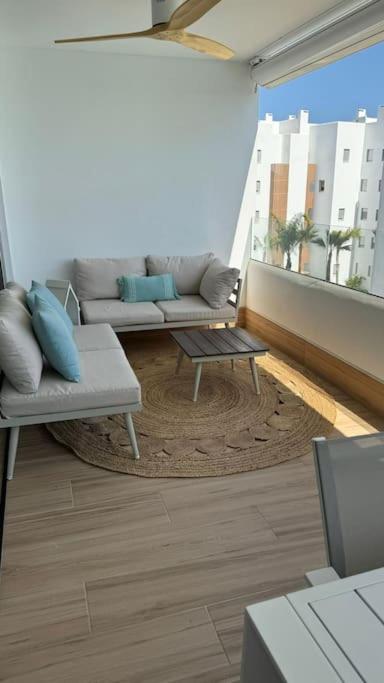 Apartamento con vistas al mar en Playa Granada