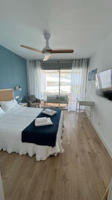 Apartamento con vistas al mar en Playa Granada