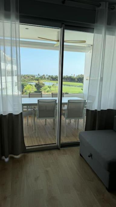 Apartamento con vistas al mar en Playa Granada