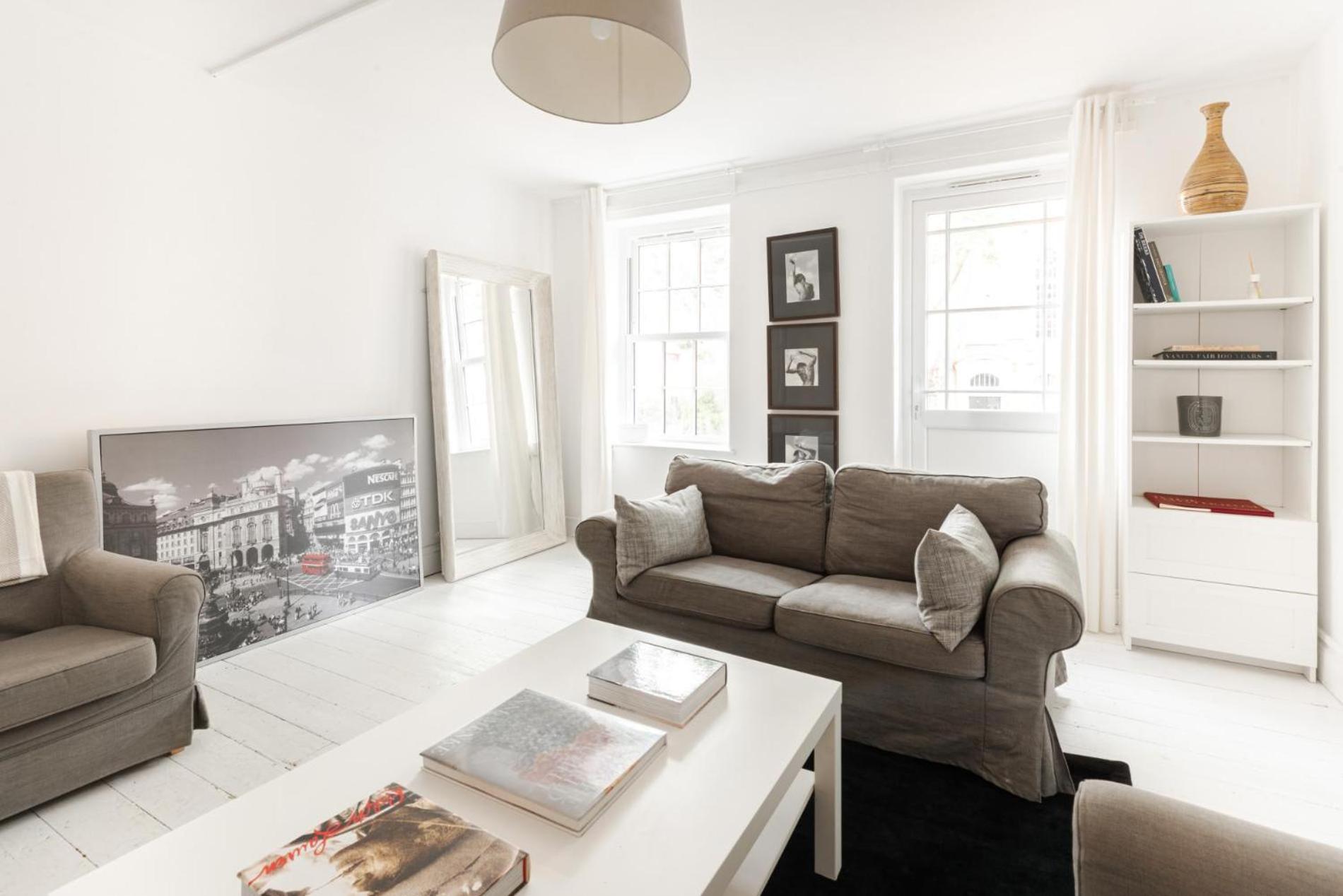 The White Leopard - Stylish 3BR in Chelsea