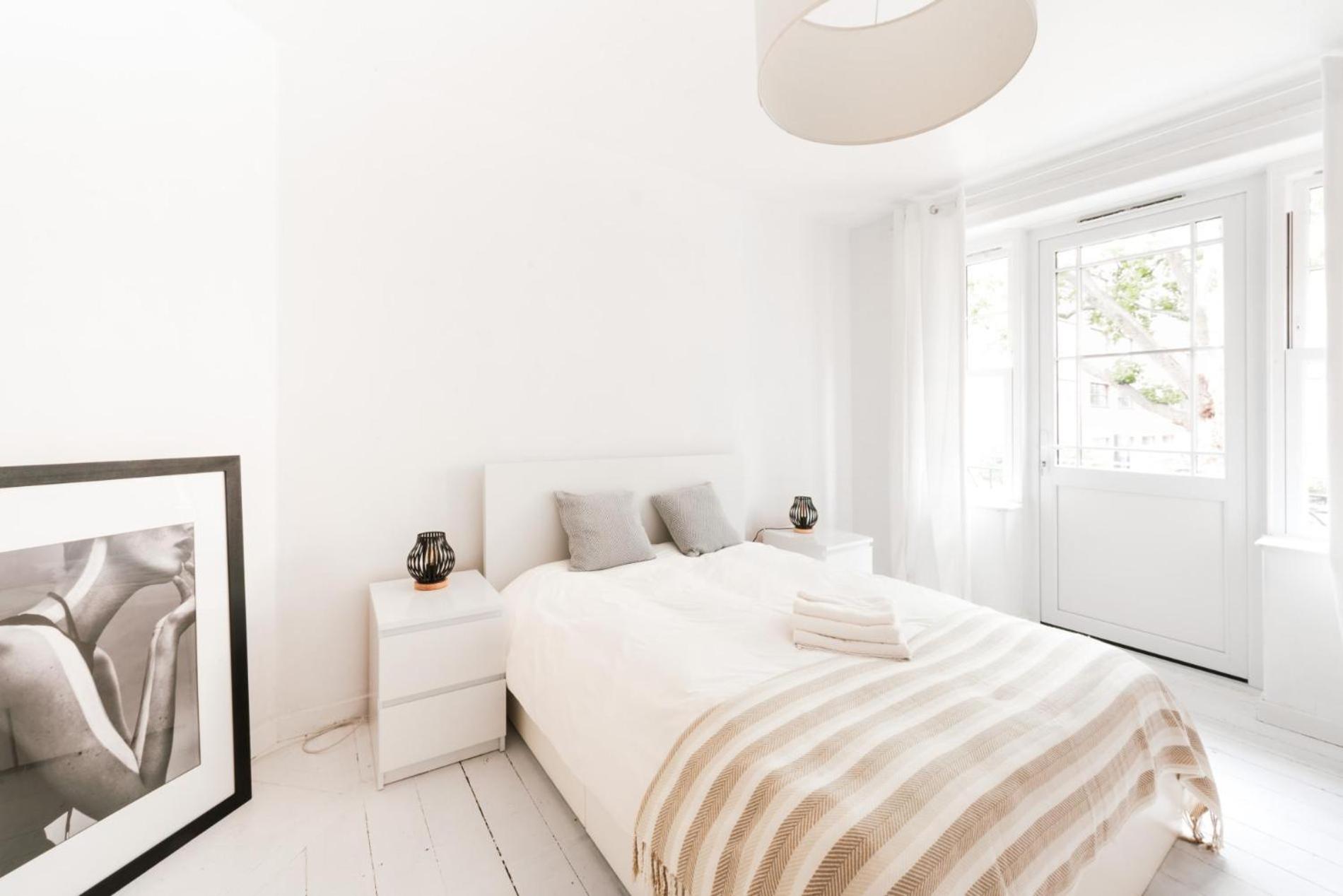 The White Leopard - Stylish 3BR in Chelsea