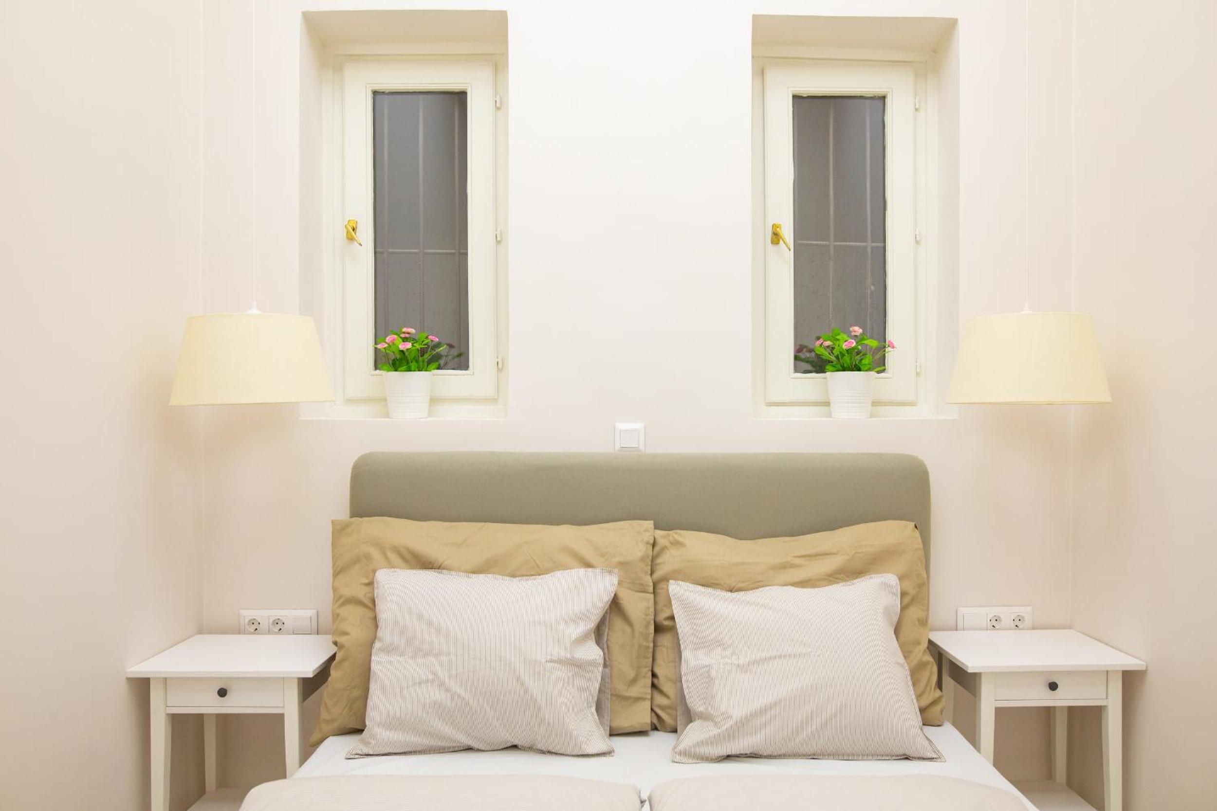 Hidden getaway with two bedroom by the St Stephen's Basilica view 4