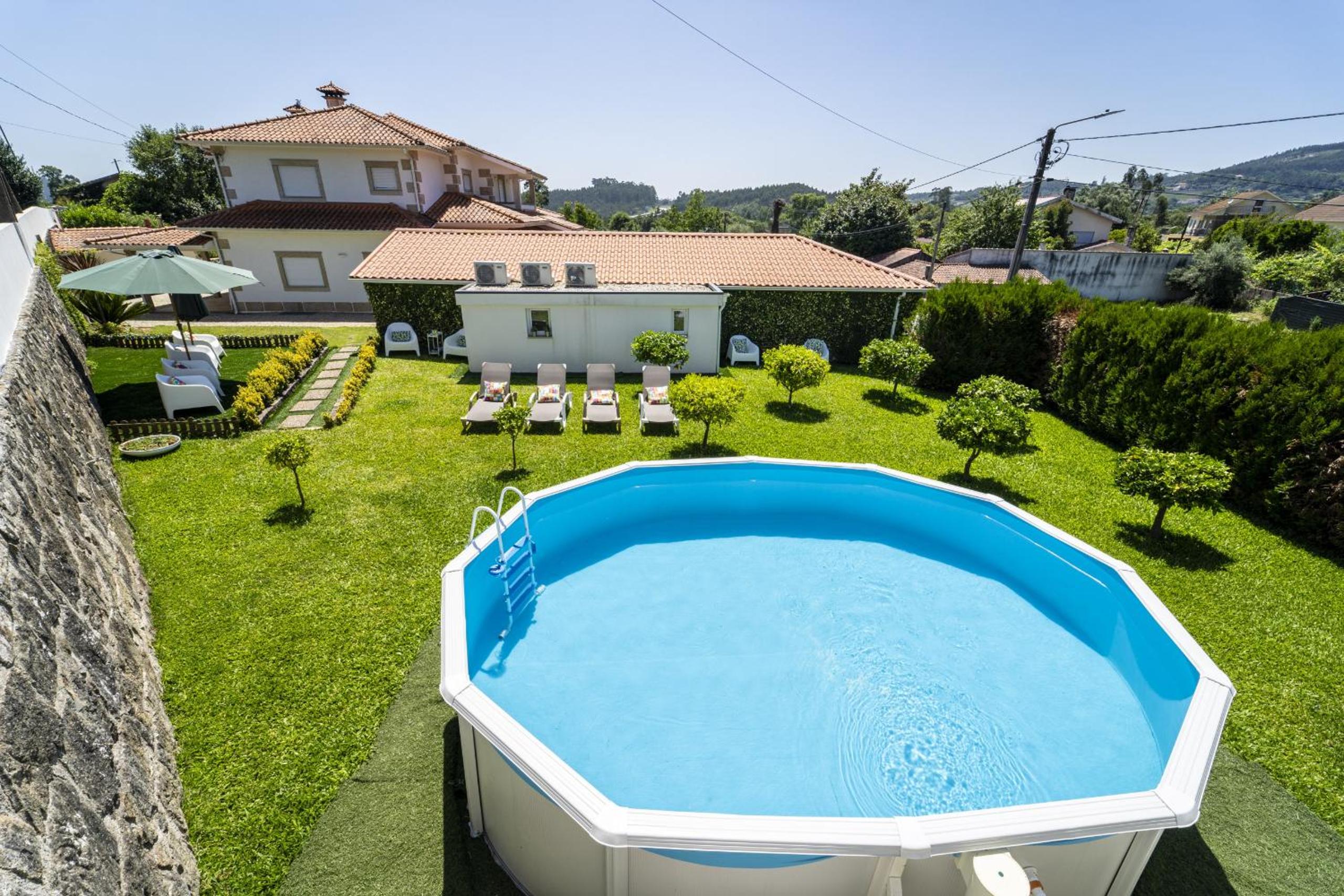 Casa da Hera by House and People view 5