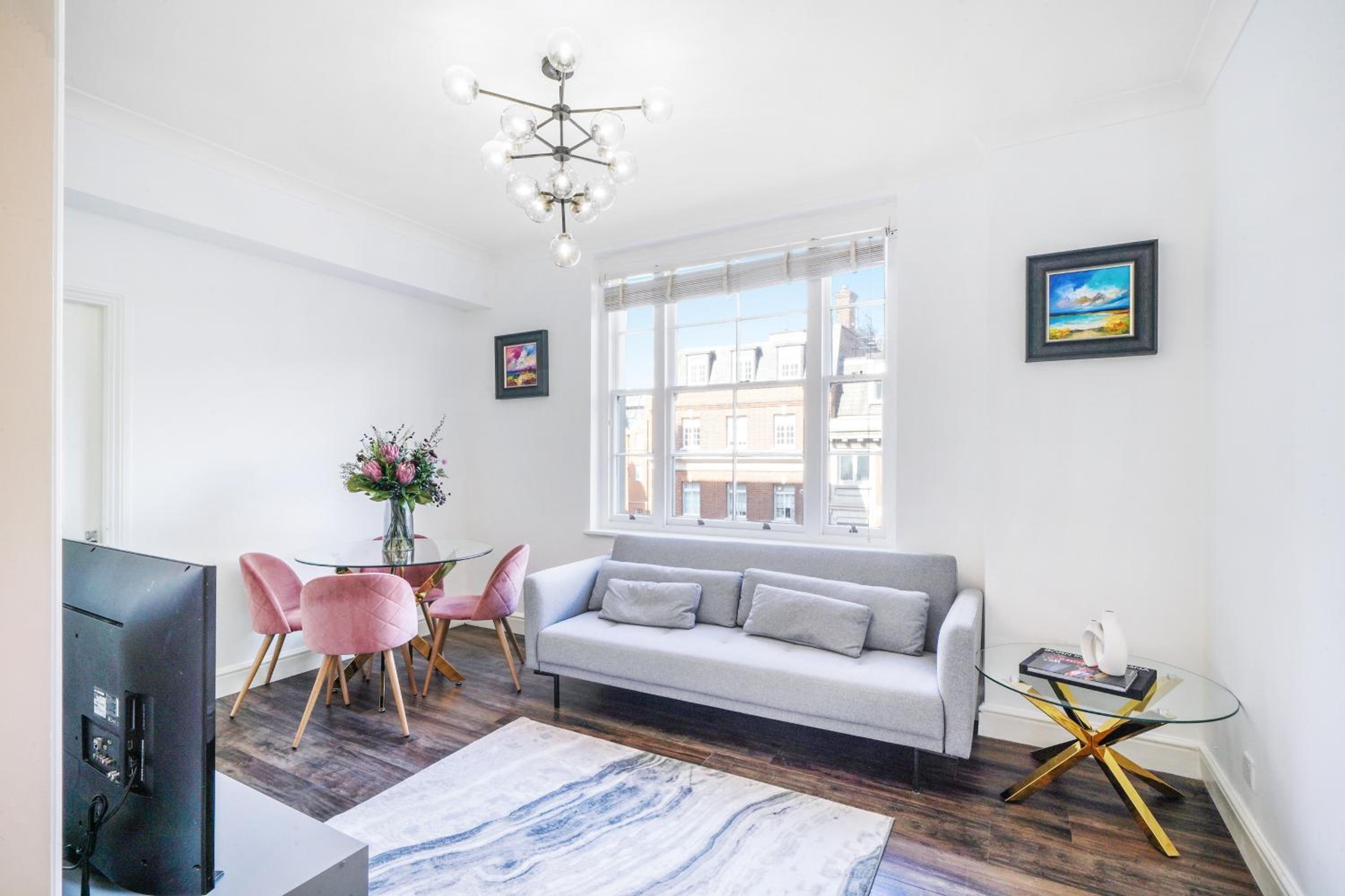 Park Lane Apartment