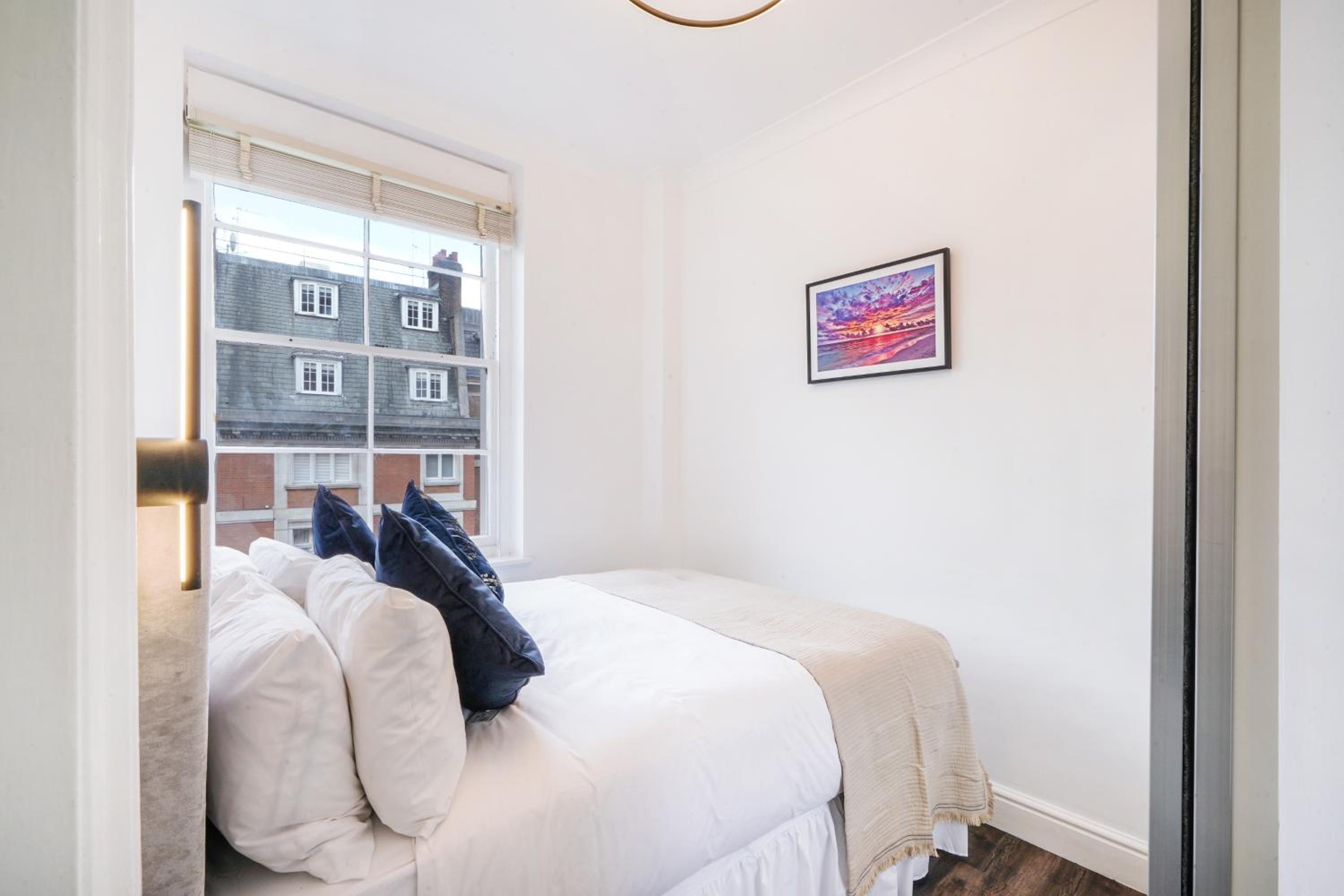 Park Lane Apartment