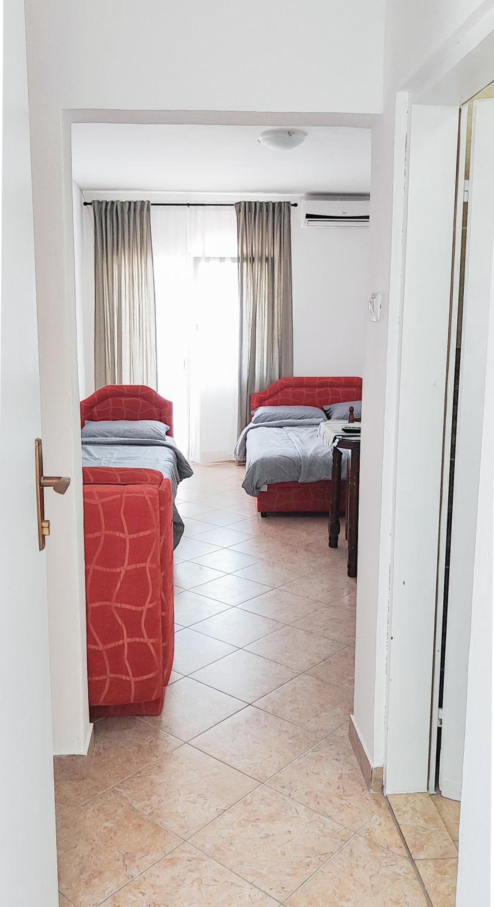 Zlatni Pijesak - Apartmani Čanj
