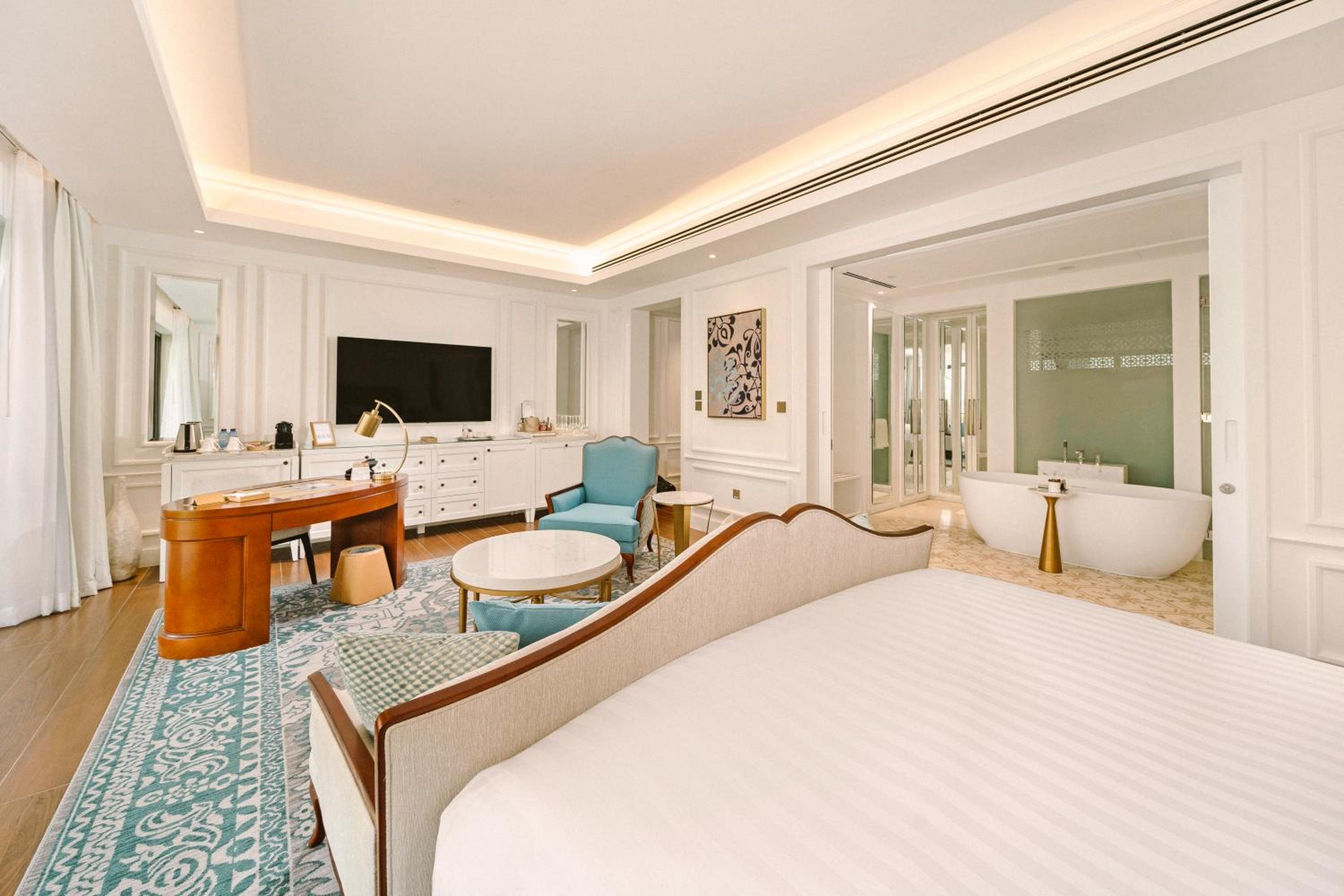Royal Saray Resort