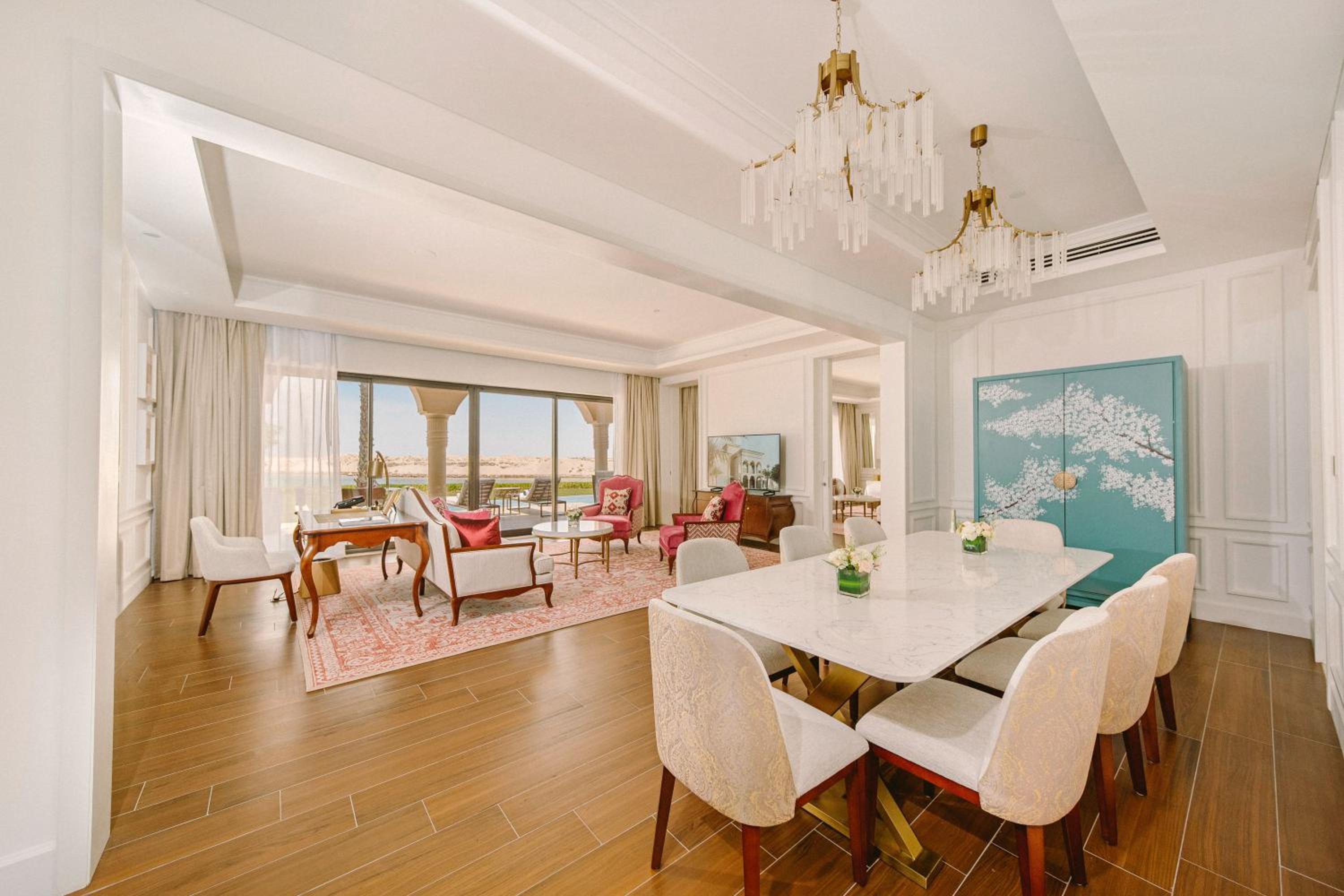 Royal Saray Resort