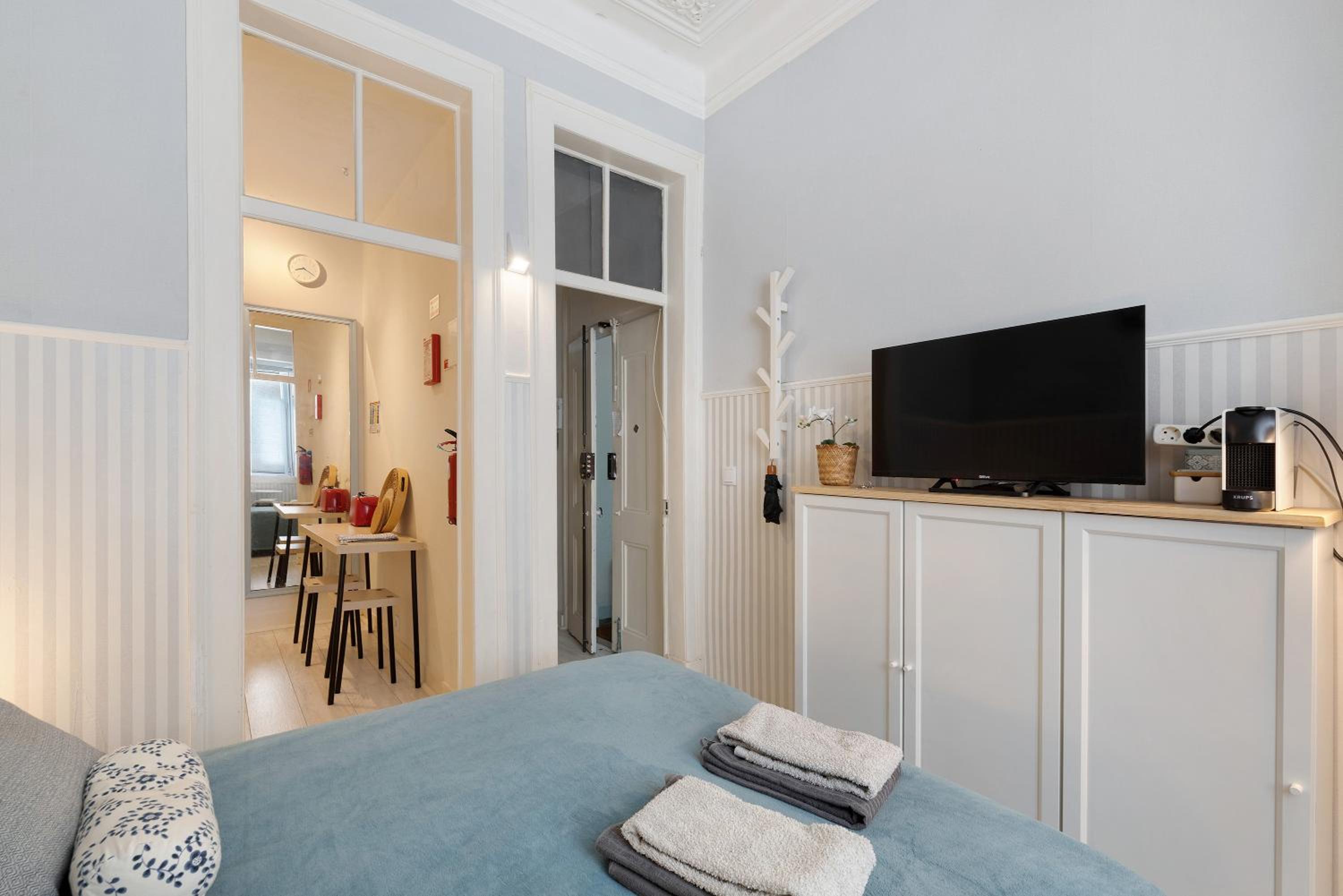 Mouraria Flat Studio By Insighthome view 3