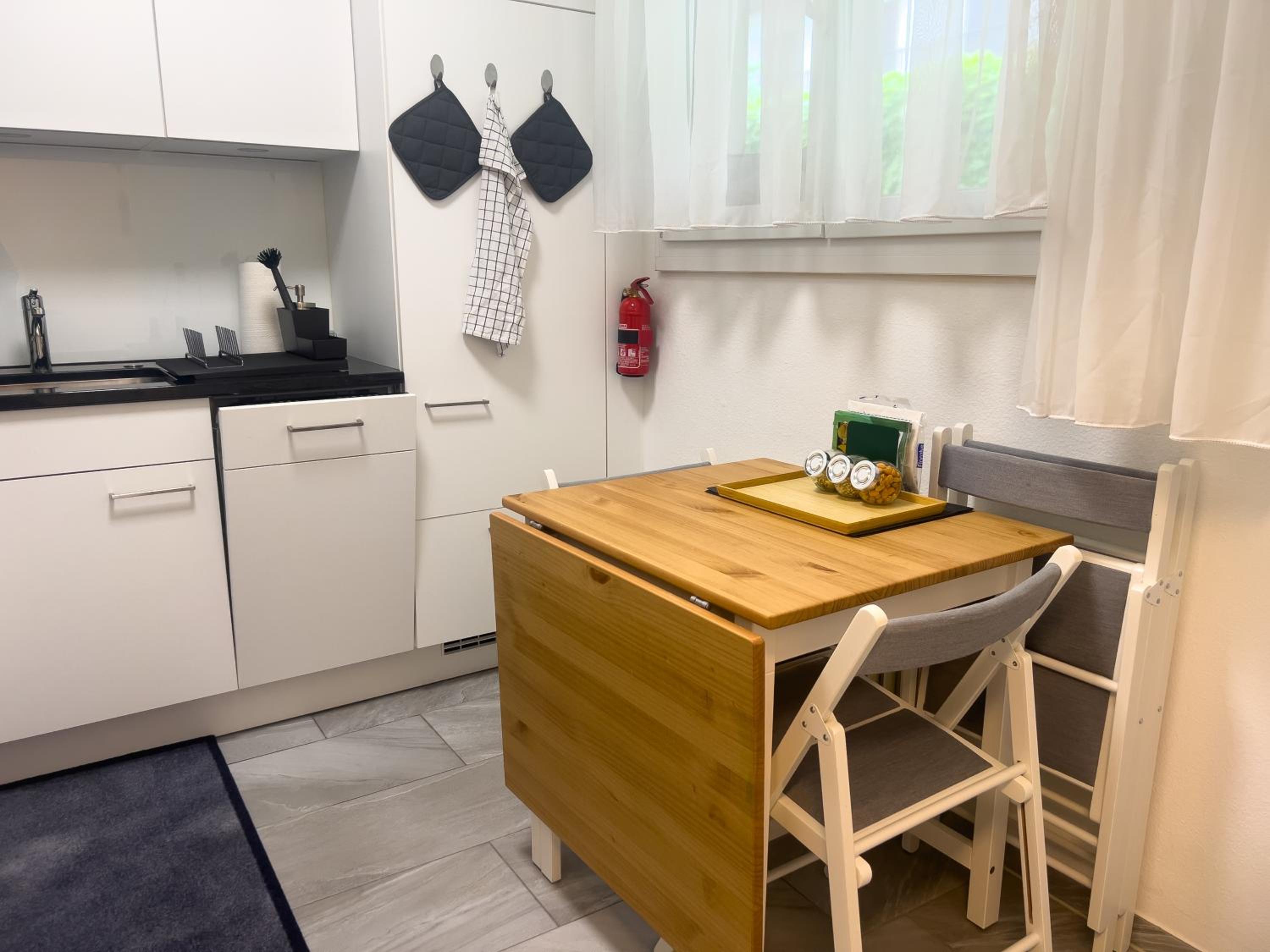 EXPO-Basel-CH Apt, Amazon Prime Video, WiFi, Coffee & Tee, Popcorn, Kitchen