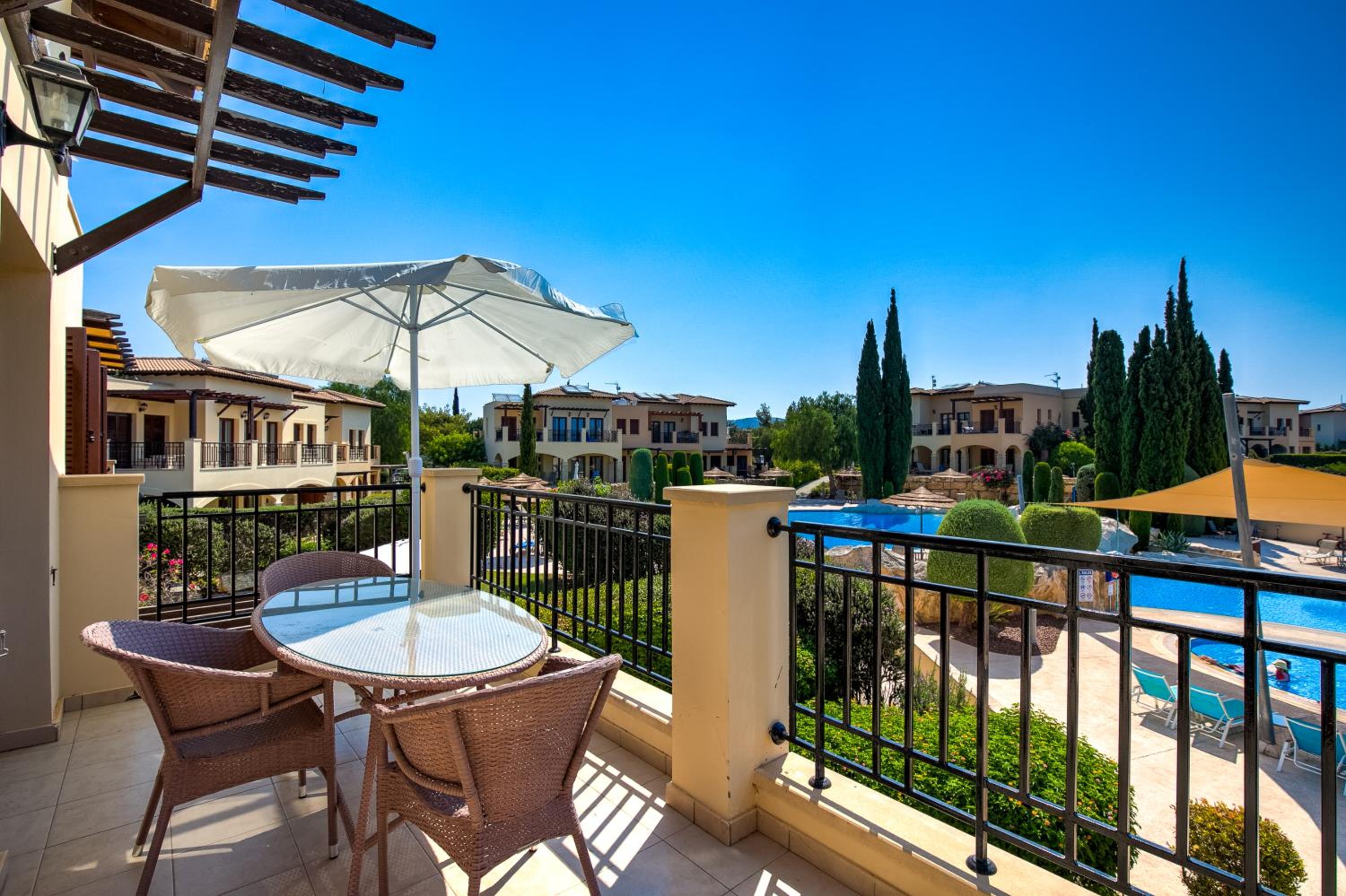 Aphrodite Hills Pool view 2 bed flat BF12