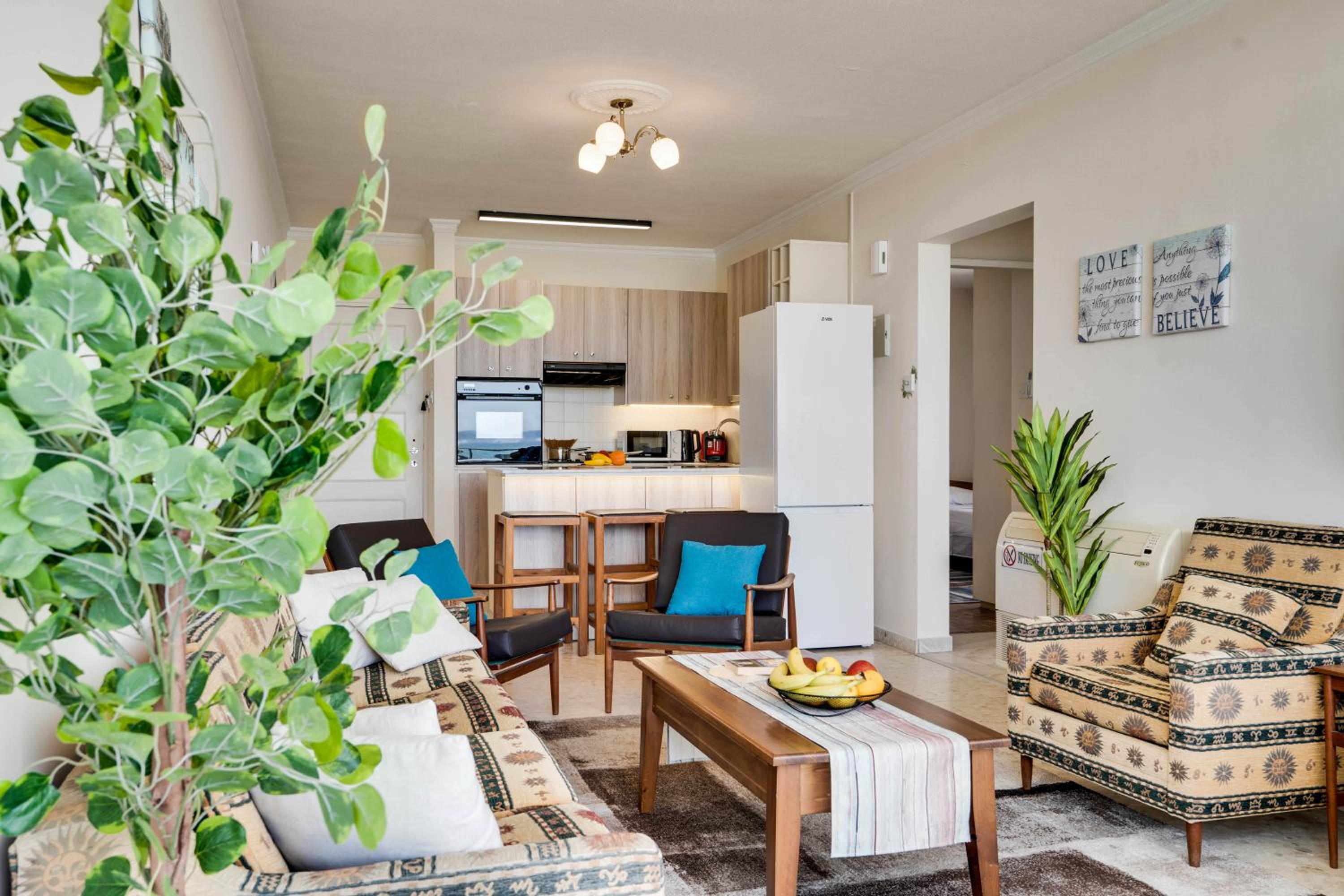 Makenzy Sandy Beachfront Paradise