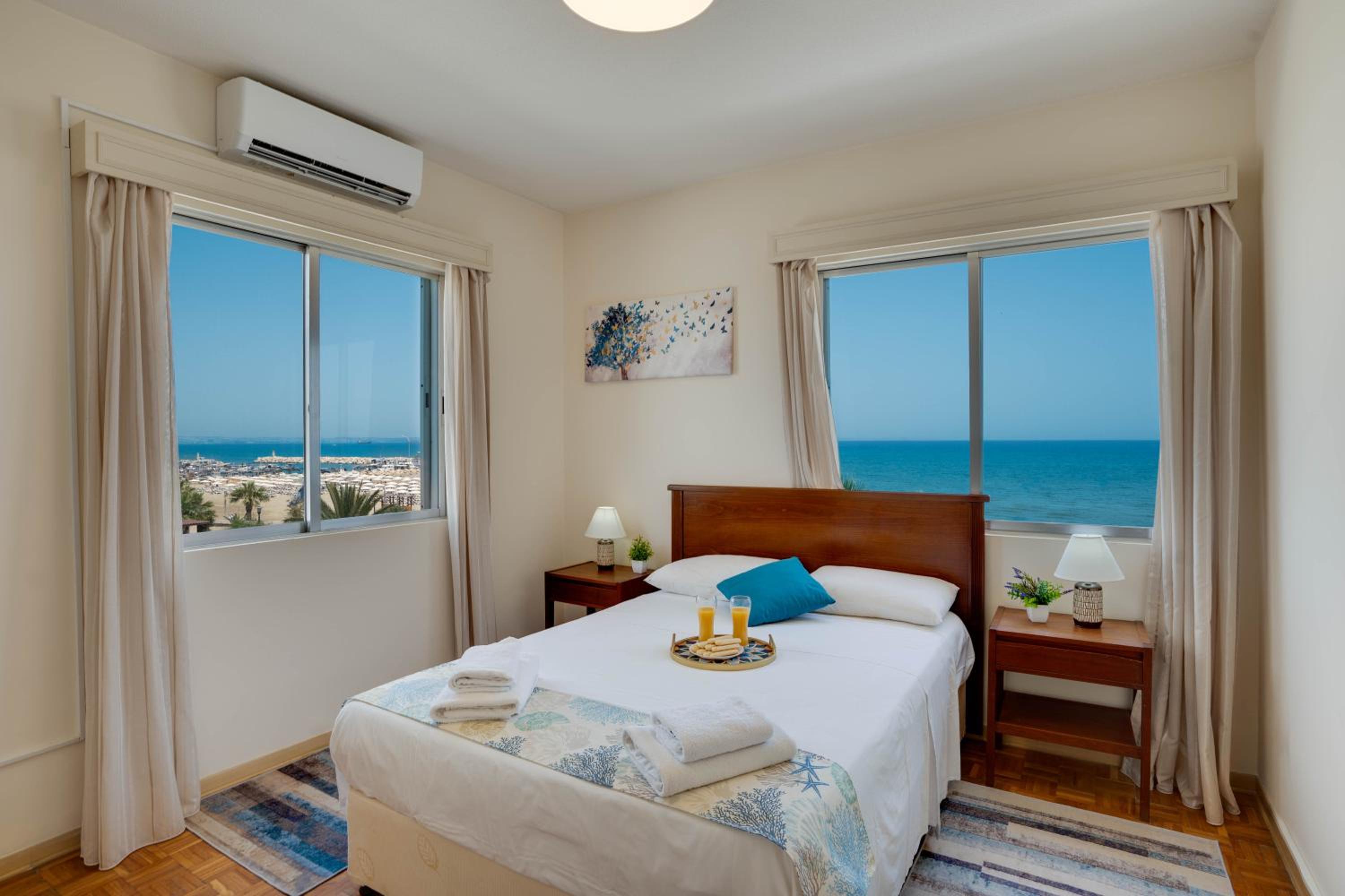 Makenzy Sandy Beachfront Paradise