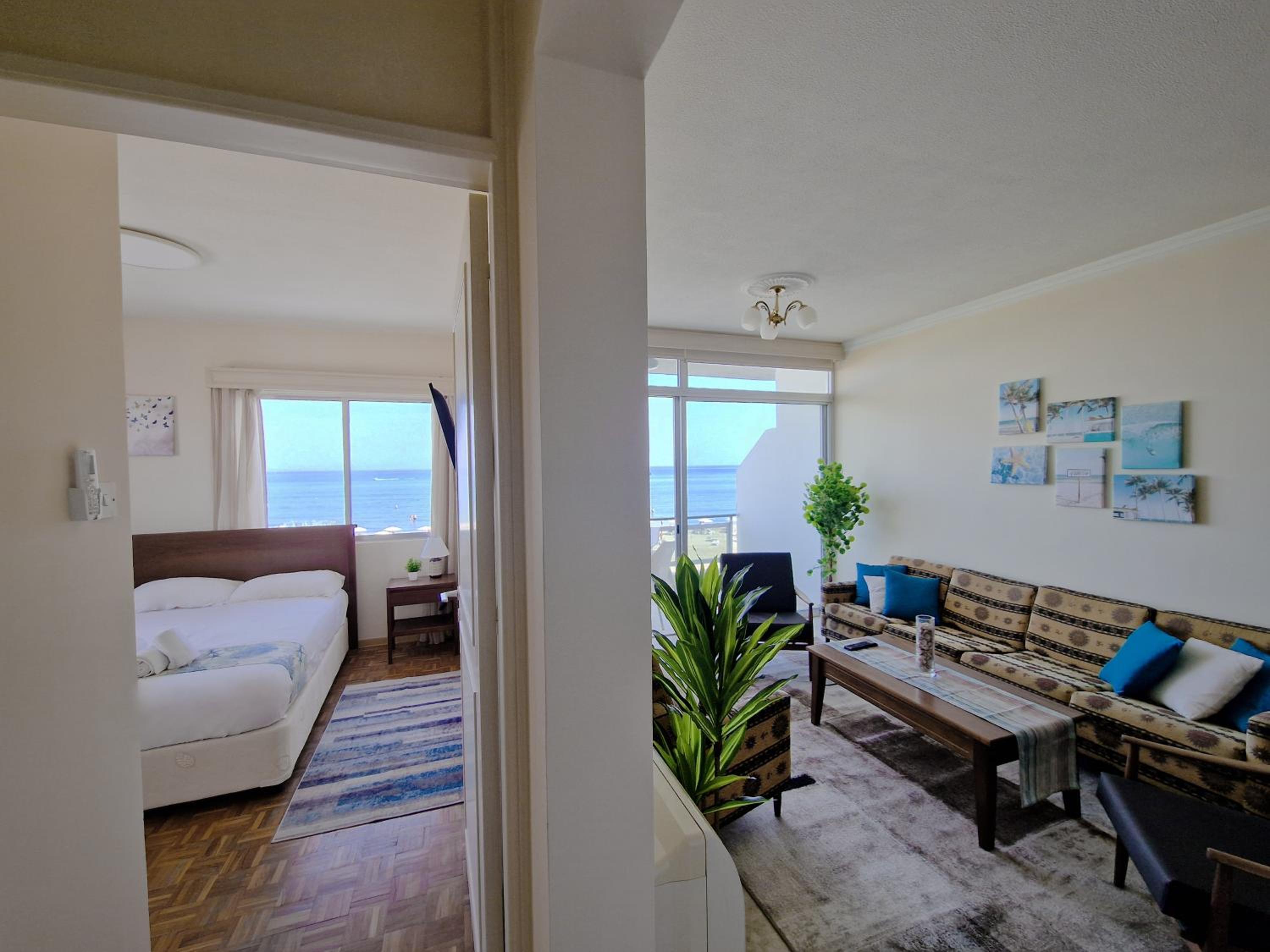 Makenzy Sandy Beachfront Paradise