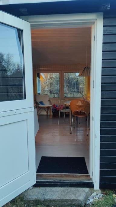 Hyggeligt lille sommerhus