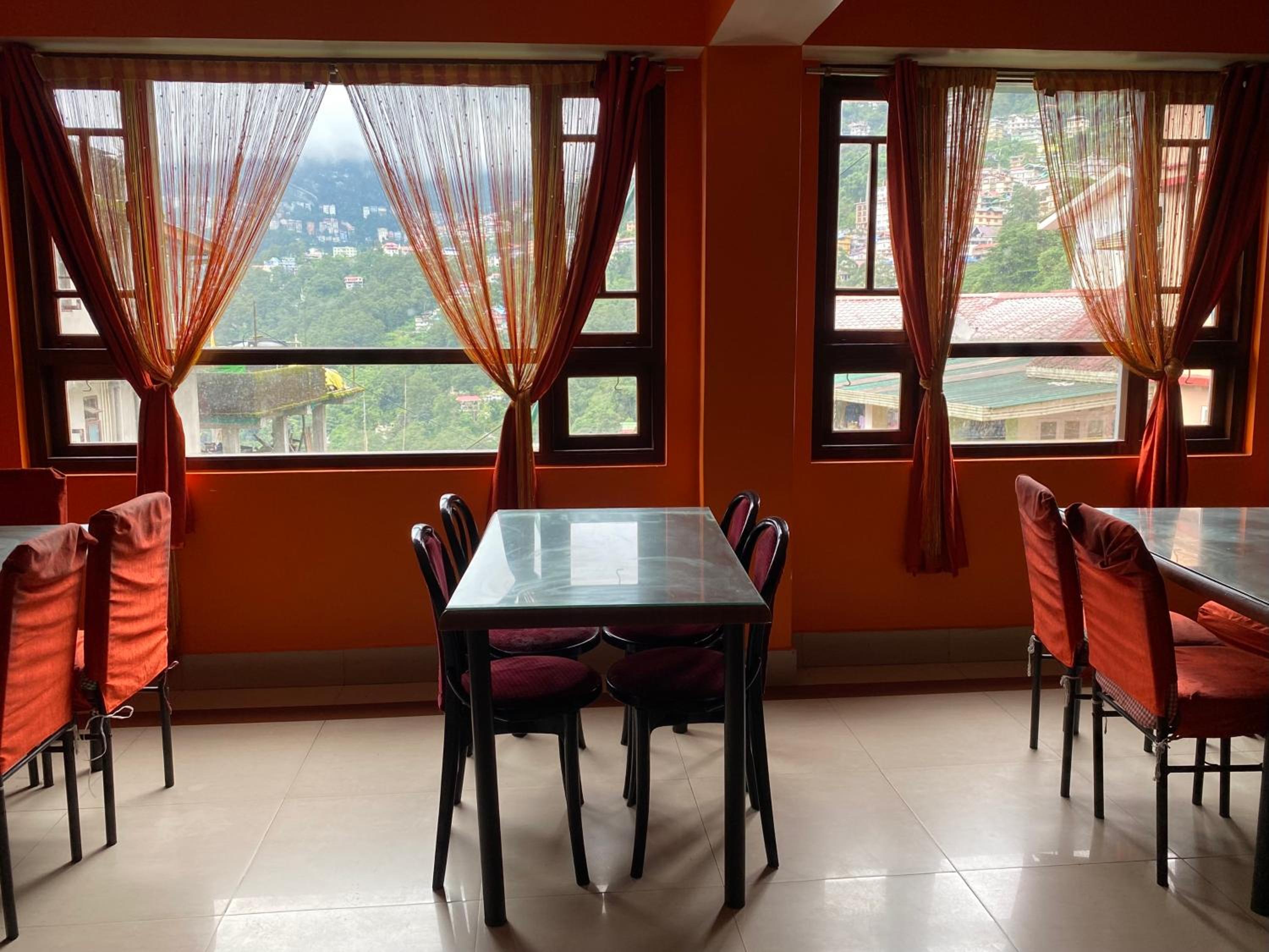 De Sikkim Regency view 3