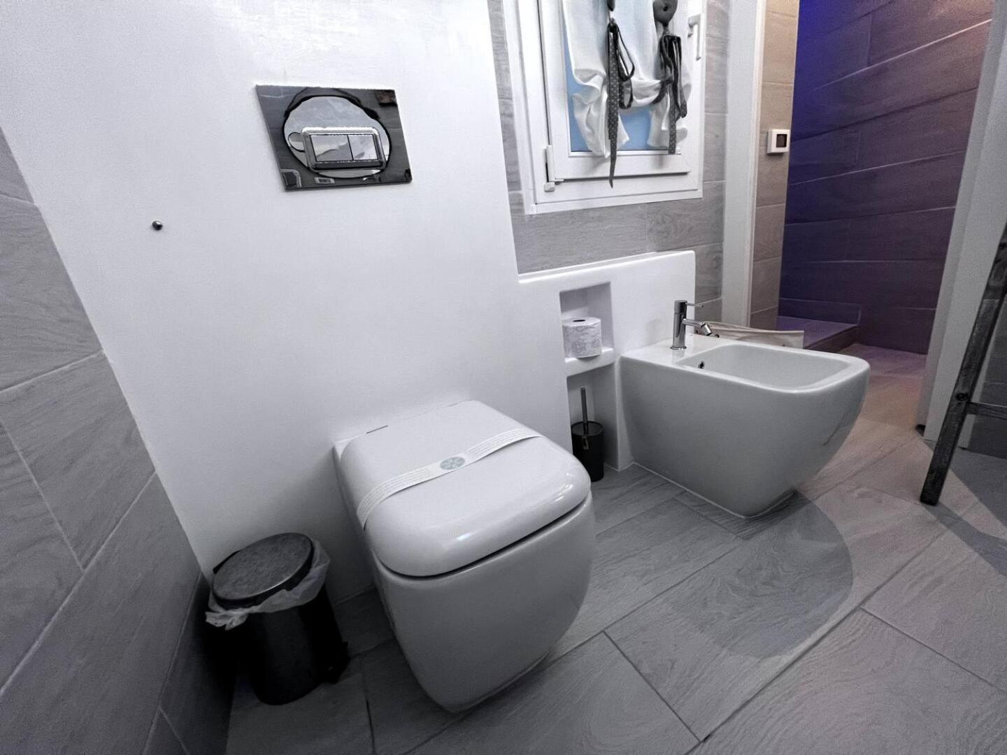 DELuxe 4 Bedrooms in Fegina Monterosso