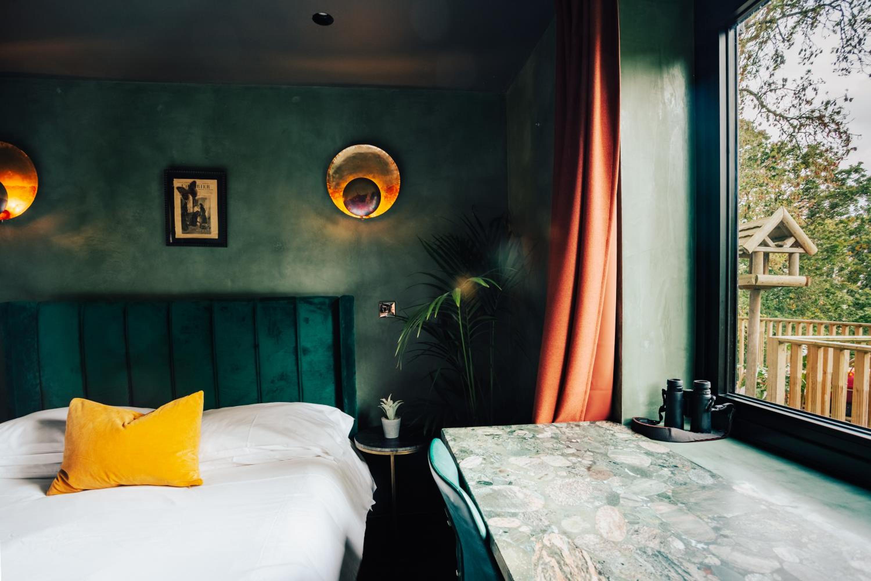 hotel room