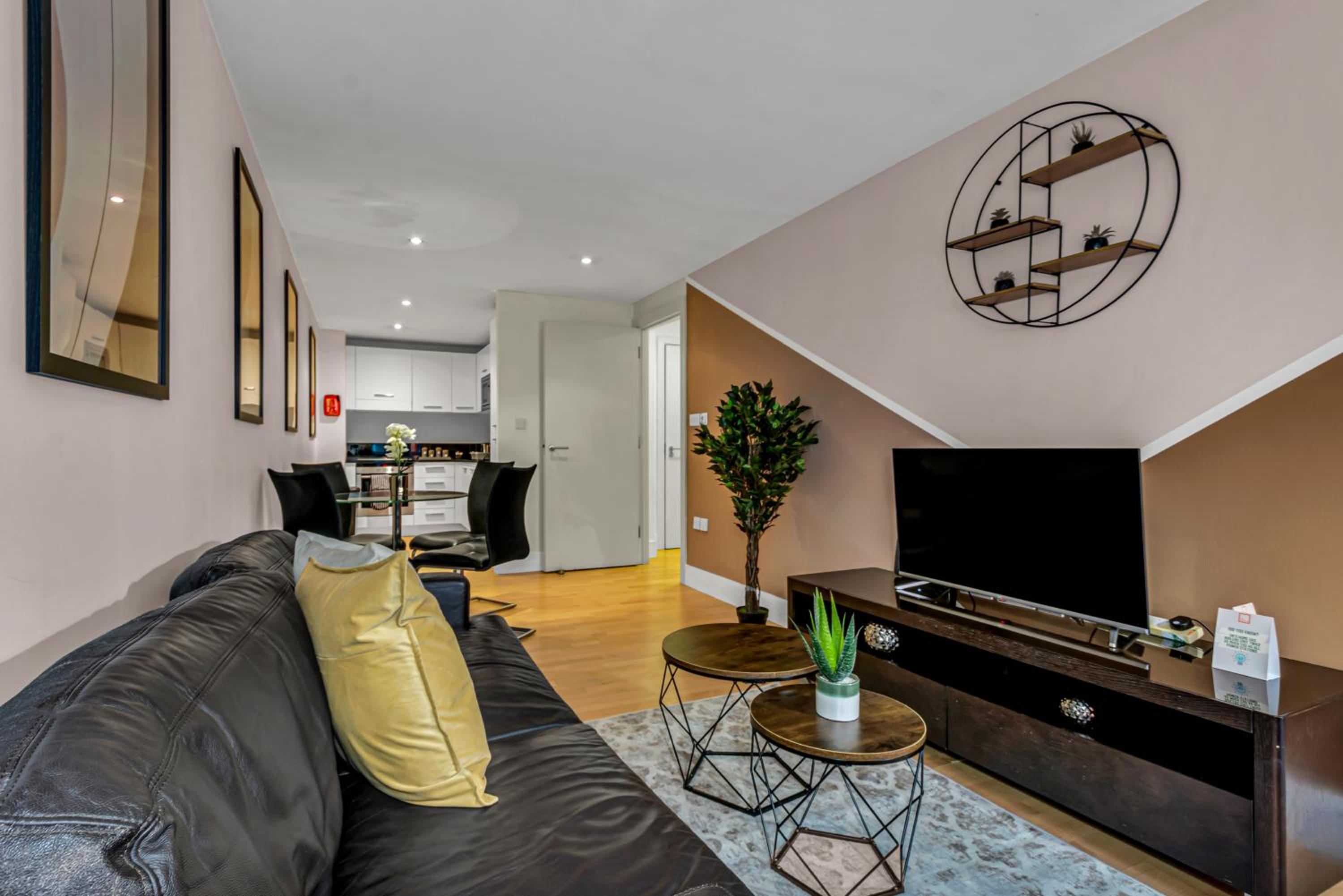 MySquare One Bedroom Serviced Apartment near St Paul's Blackfriars