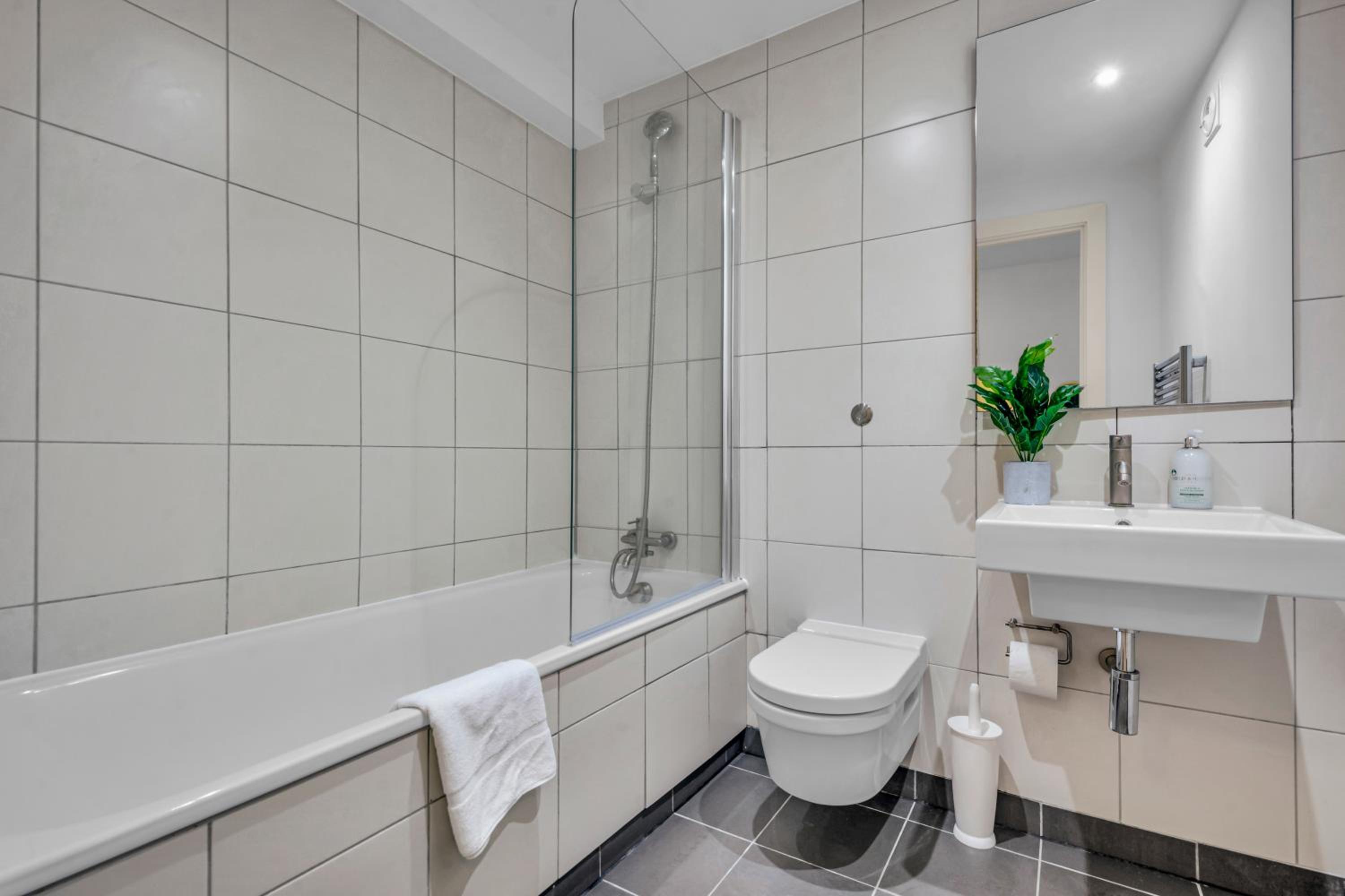 MySquare One Bedroom Serviced Apartment near St Paul's Blackfriars