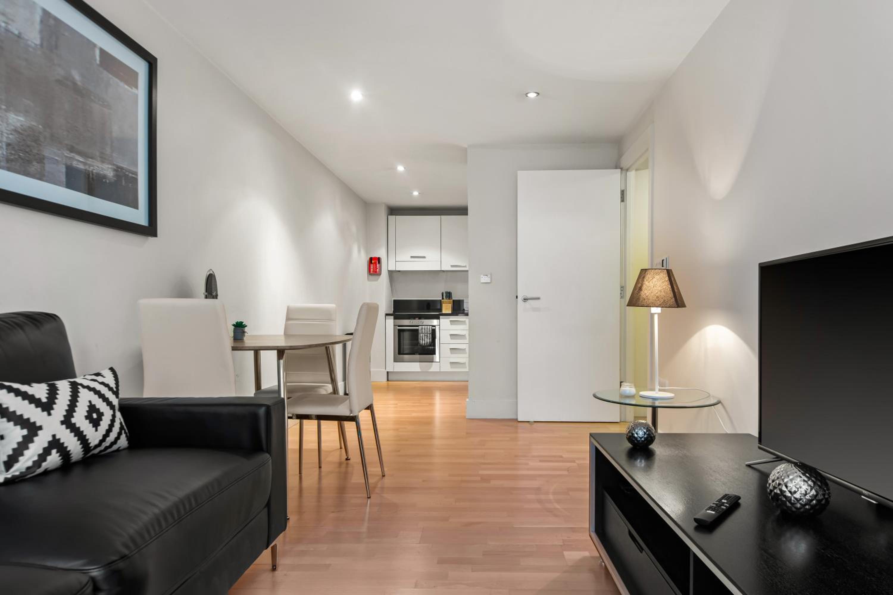 MySquare One Bedroom Serviced Apartment near St Paul's Blackfriars